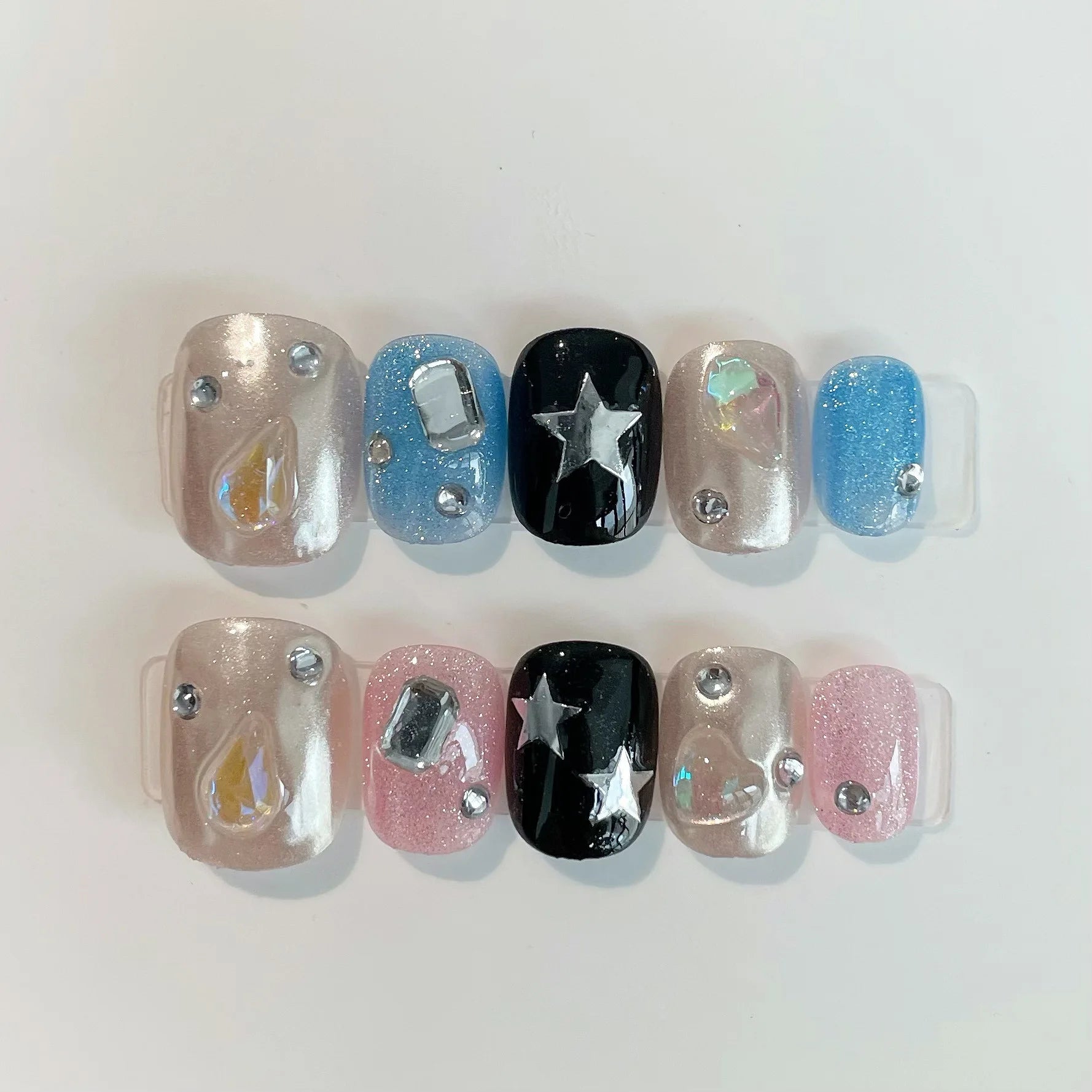 10Pcs Black Cat Eye Press on Nails with Star Designs - Short Round Fake Nails for Women - Handmade Artificial Nails for Daily Wear, Parties & Special Occasions