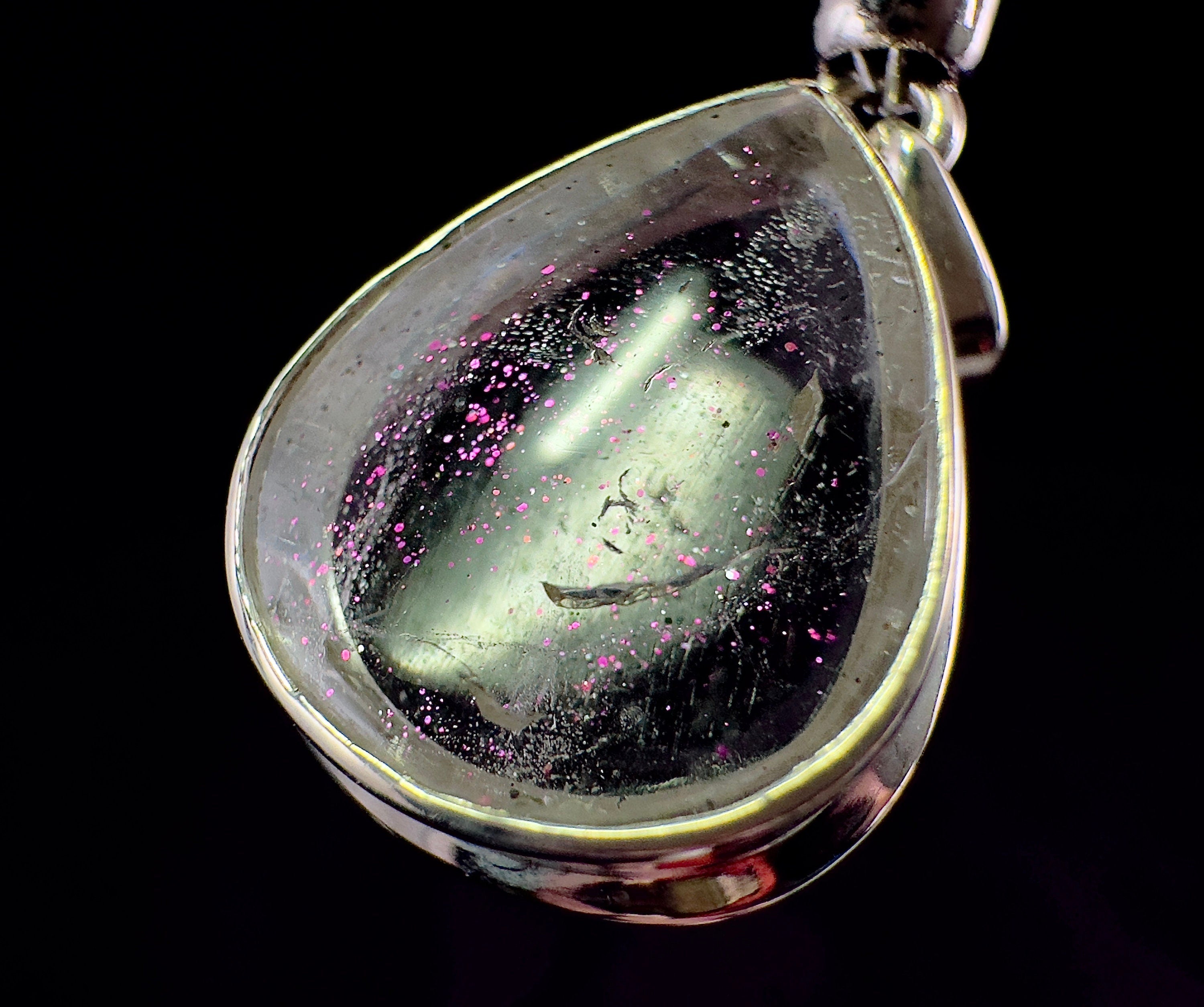 COVELLITE Pink Fire Quartz Crystal Pendant Necklace - Natural Healing Stone Jewelry for Women, Spiritual Energy & Chakra Balancing - Perfect for Meditation, Yoga & Gift Giving