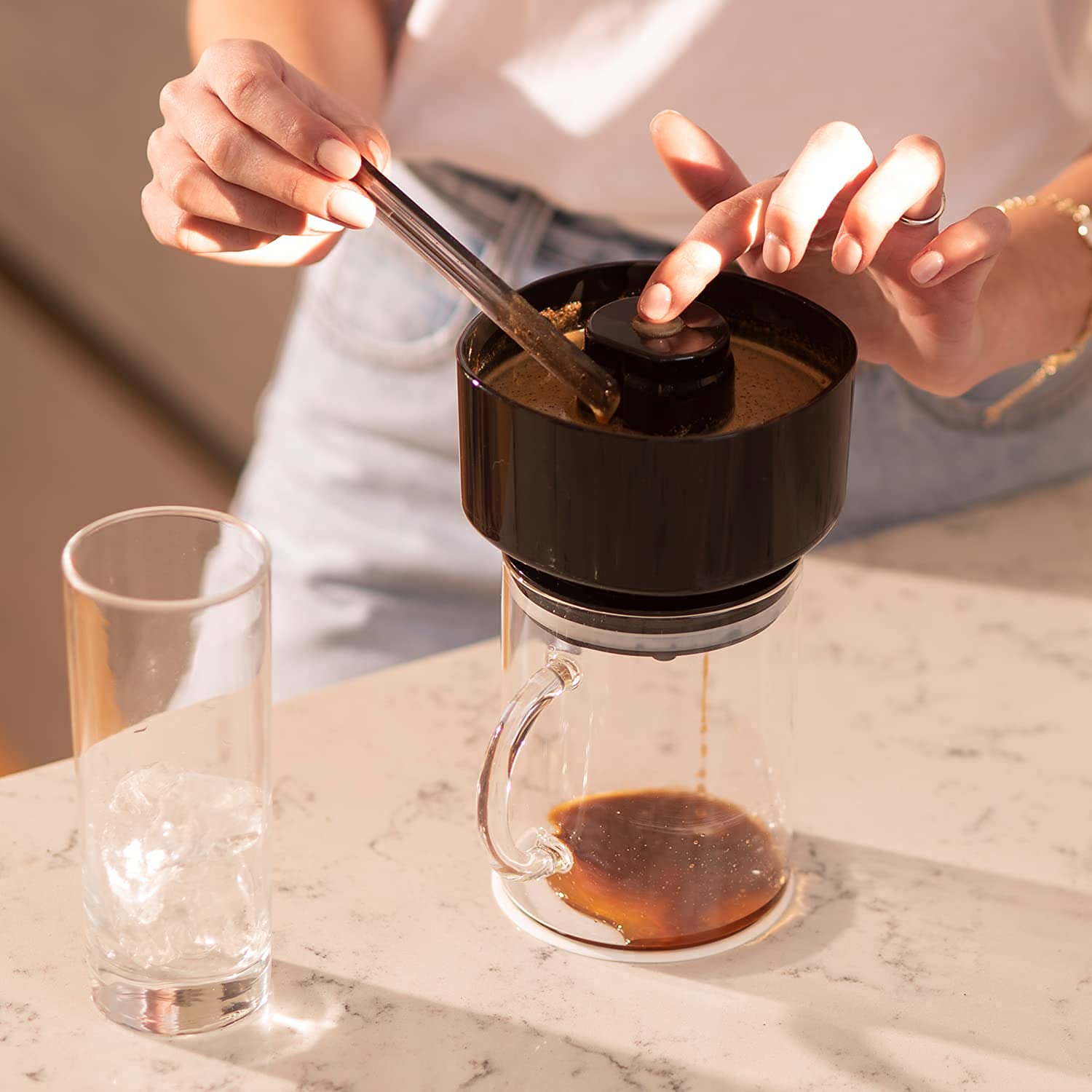 VacOne Coffee Air Brewer - Portable 2-in-1 Single Serve Coffee Maker for Hot & Cold Brew - Battery Powered for Travel, Office & Home Use