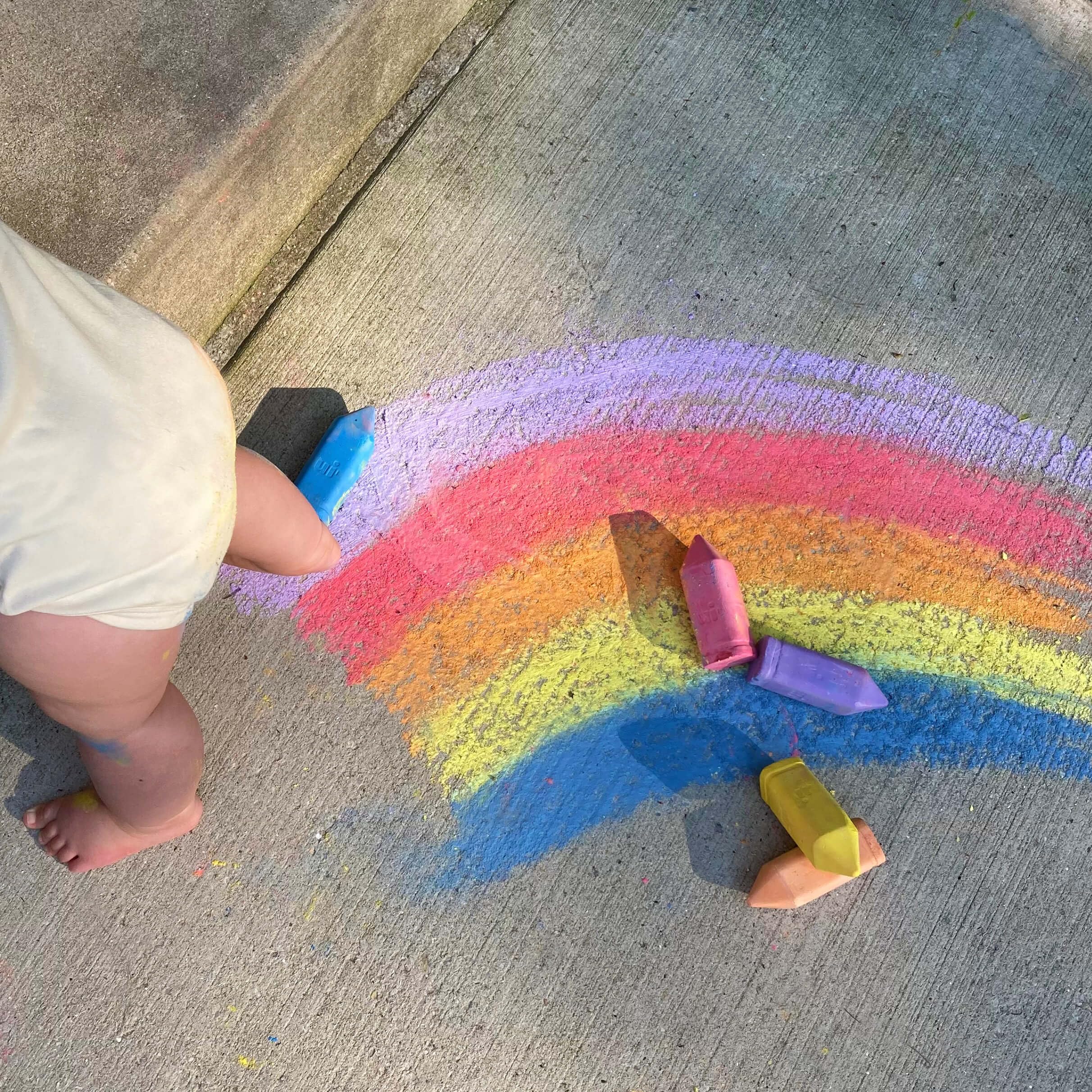 Non-Toxic Washable Jumbo Sidewalk Chalk for Kids - Outdoor Rainbow Chalk Set for Toddlers & Children - Perfect for Driveway Art, Playground Fun & Creative Outdoor Activities