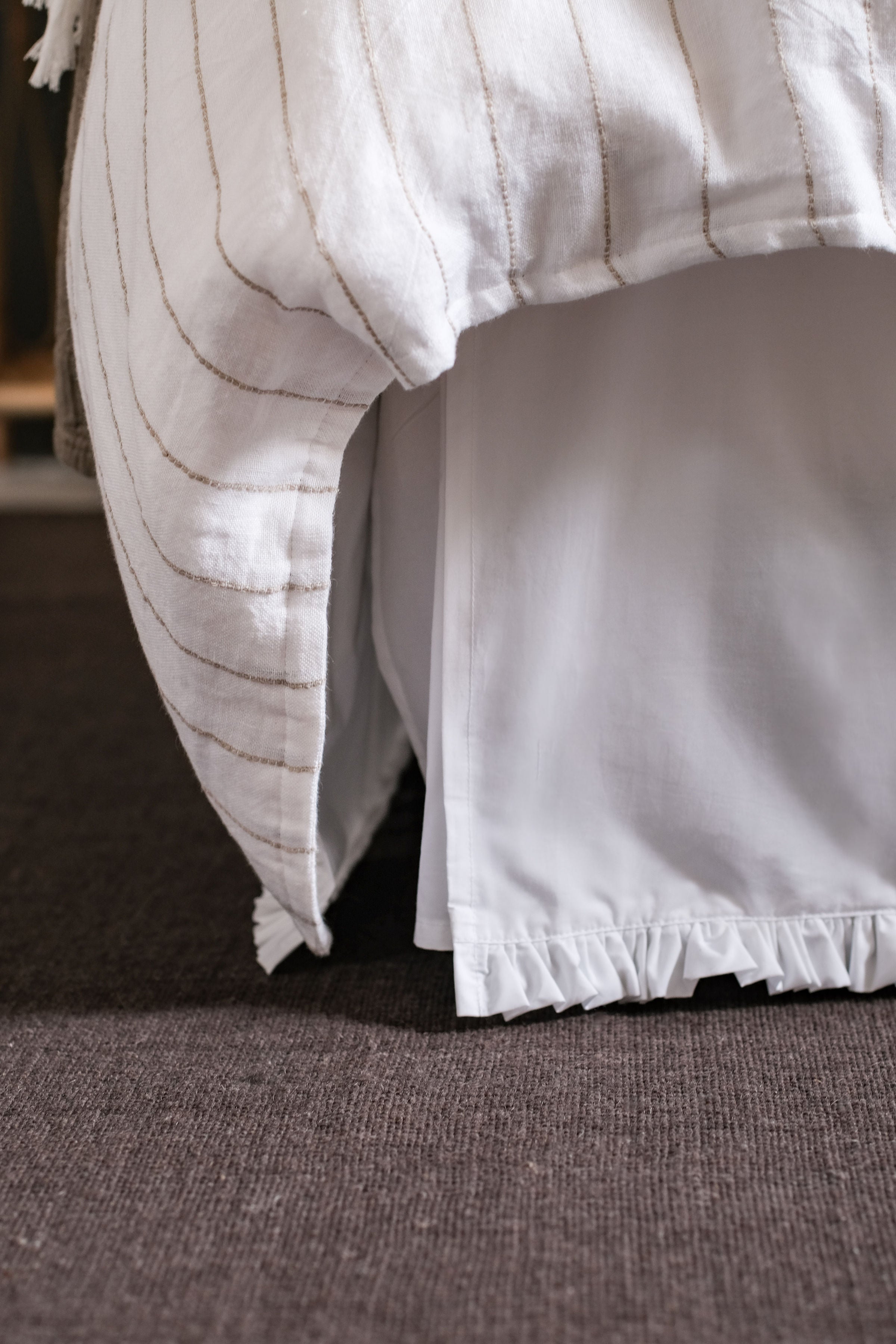 Audrey Cotton Percale Bed Skirt - Premium Fitted Dust Ruffle for Queen & King Beds - Perfect for Bedroom Decor & Hotel Style Makeover