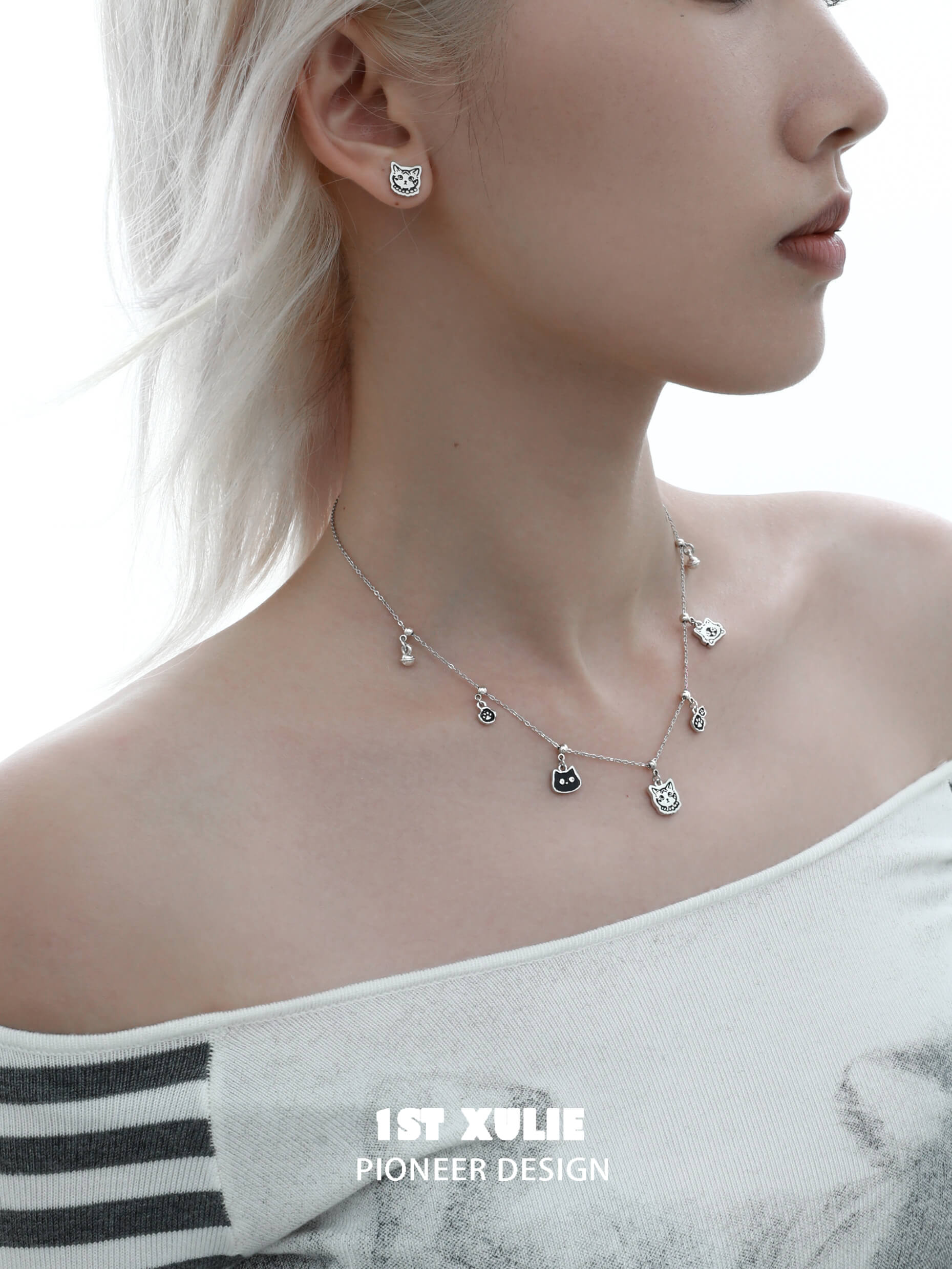 Graffiti Kitten Sterling Silver Pendant Necklace - 925 Silver Cat Charm Jewelry for Women - Perfect Gift for Cat Lovers & Trendy Fashion Accessory for Daily Wear