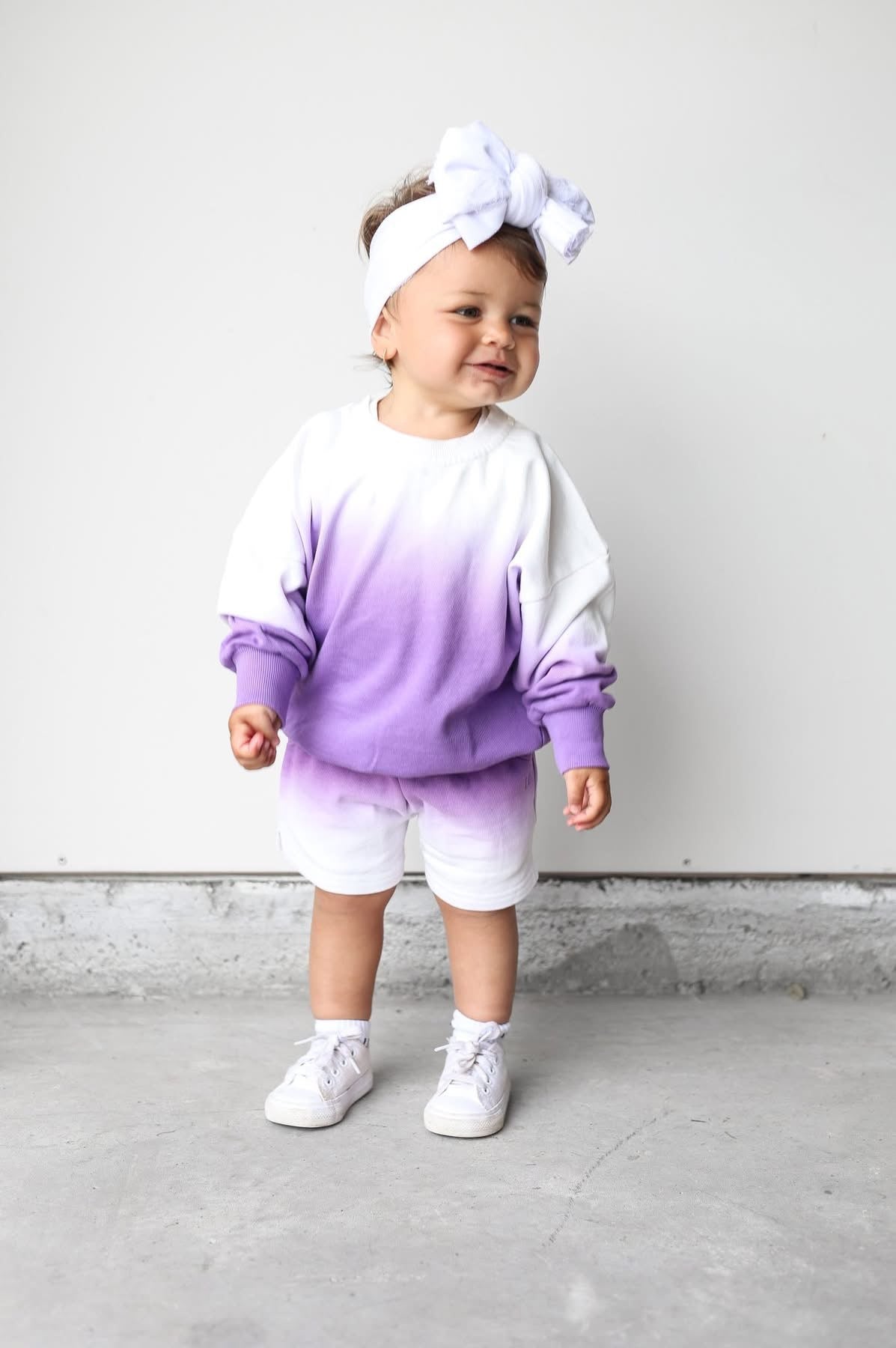 Ombre Lightweight Crewneck Sweatshirt for Women - Soft Purple Gradient Pullover, Comfortable Casual Wear for Everyday Outfits, Lounge & Street Style