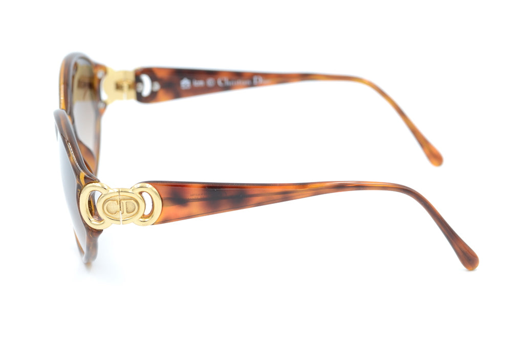 Christian Dior 2850 Sunglasses - Luxury Designer Shades for Women & Men - UV Protection & Fashion Statement - Perfect for Beach, Driving & Outdoor Activities