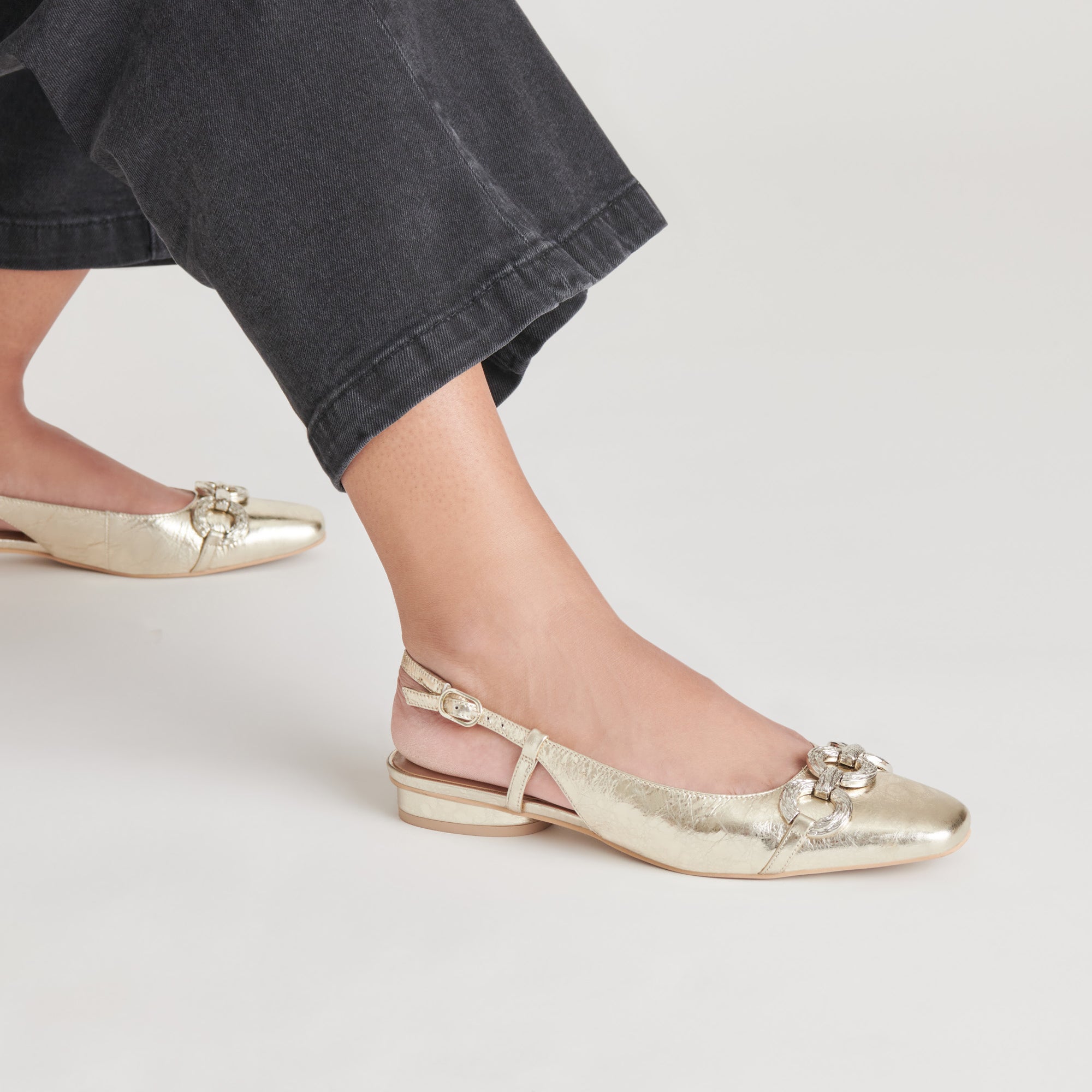 RAMANO FLATS PLATINUM DISTRESSED LEATHER - Women's Comfortable Slip-On Shoes for Casual Wear & Everyday Use