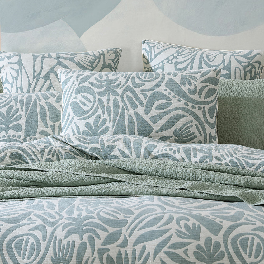 Haven Surf Quilt Cover Set - Super King Size Bedding for Coastal & Beach House Decor | Soft & Breathable Duvet Cover for Master Bedroom, Guest Room, Vacation Homes