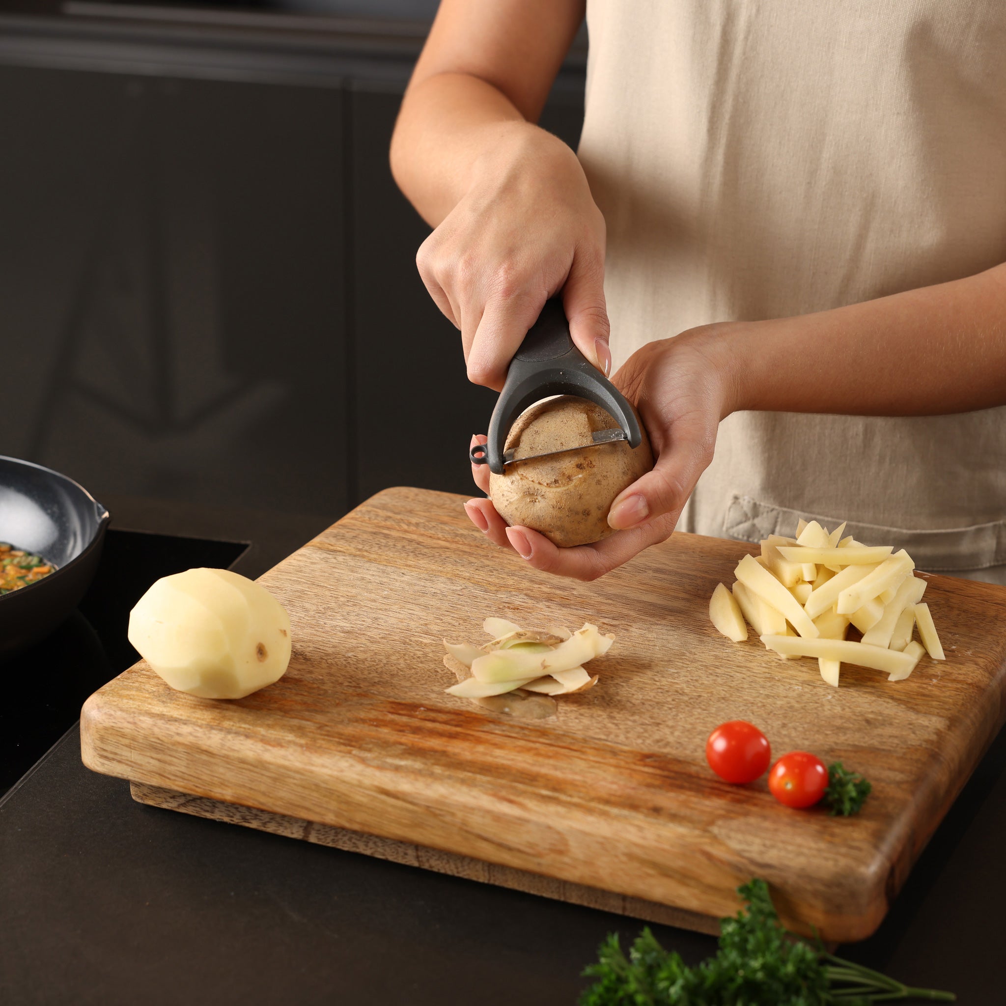 Premium Stainless Steel Y Peeler - Ergonomic Vegetable & Fruit Peeler for Effortless Peeling - Perfect for Potatoes, Carrots, Apples & More - Ideal for Home Kitchens & Professional Chefs