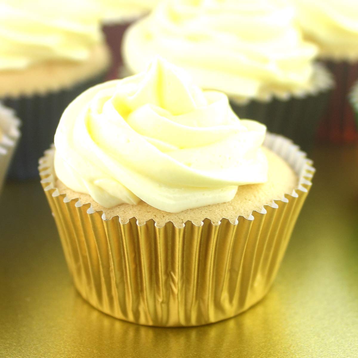 Eoonfirst Mini Gold Foil Cupcake Liners - 300 Pack Christmas Baking Cups for Muffins, Cupcakes & Desserts - Perfect for Holiday Parties, Baking Gifts & Home Decor