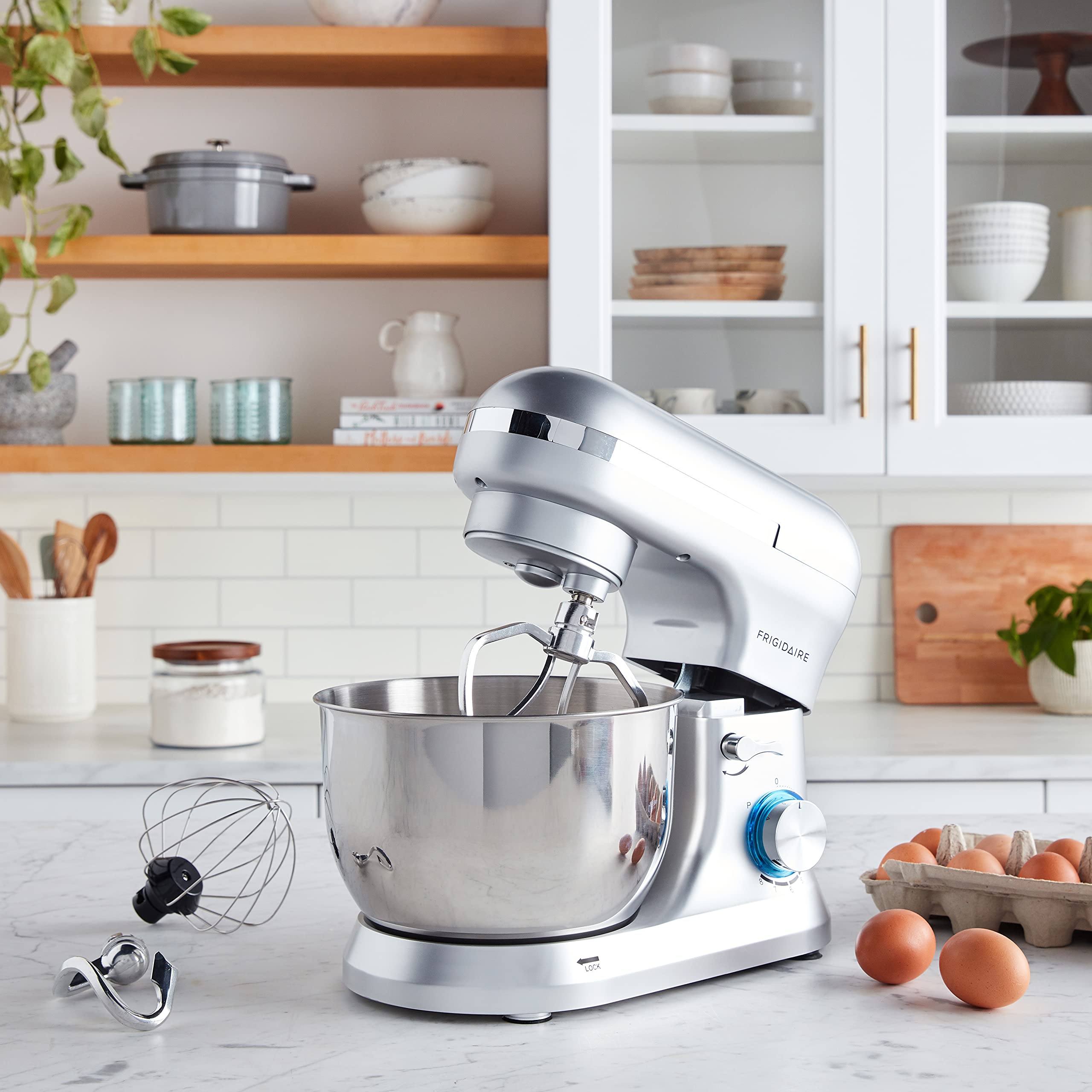 4.5L Retro Stand Mixer, Silver - Heavy Duty Kitchen Mixer for Baking, Dough Kneading & Whipping - Perfect for Home Bakers & Professional Chefs