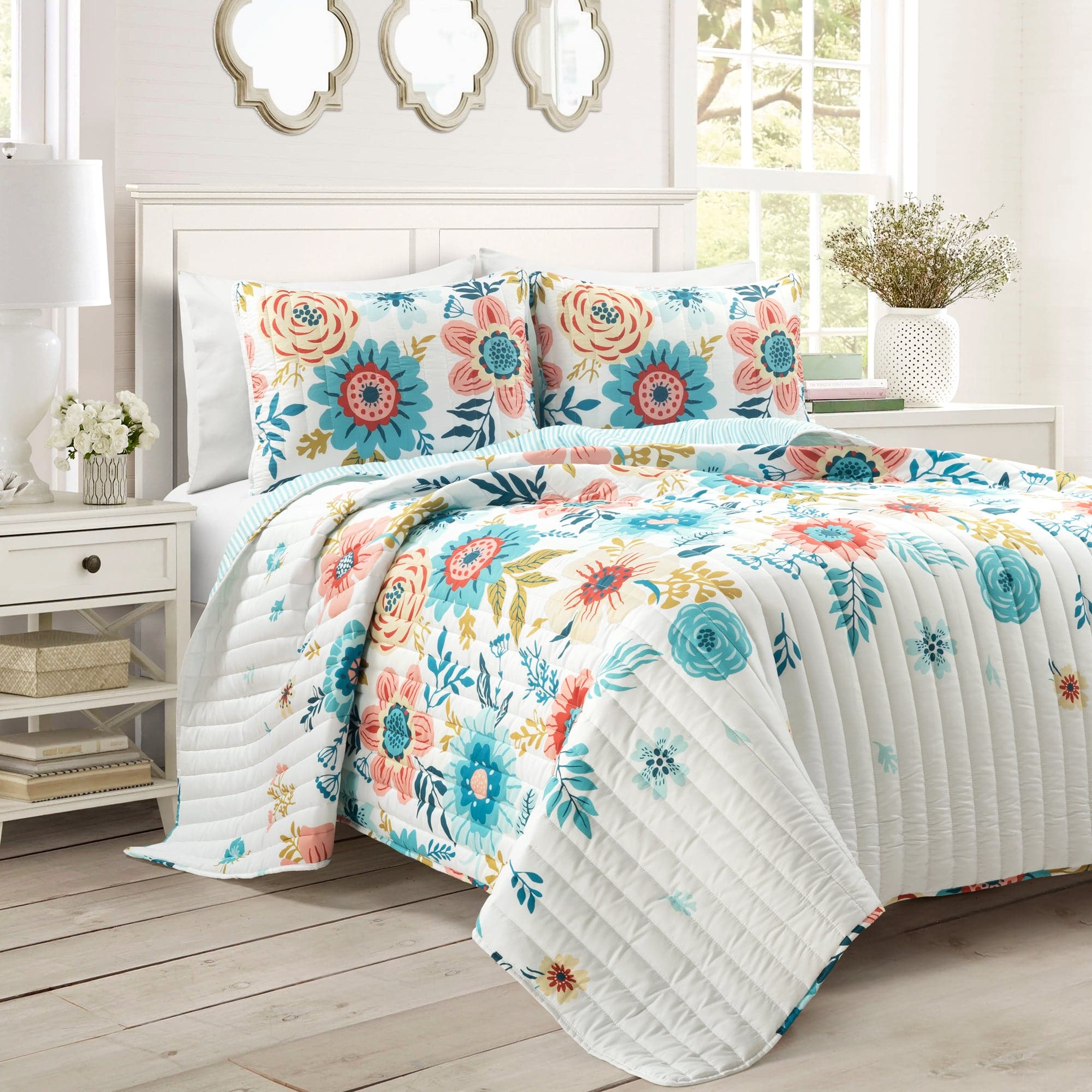 Cottagecore Ariana Flower Reversible Quilt 3-Piece Bedding Set - Floral Comforter Cover with Pillowcases for Boho Aesthetic Bedroom Decor