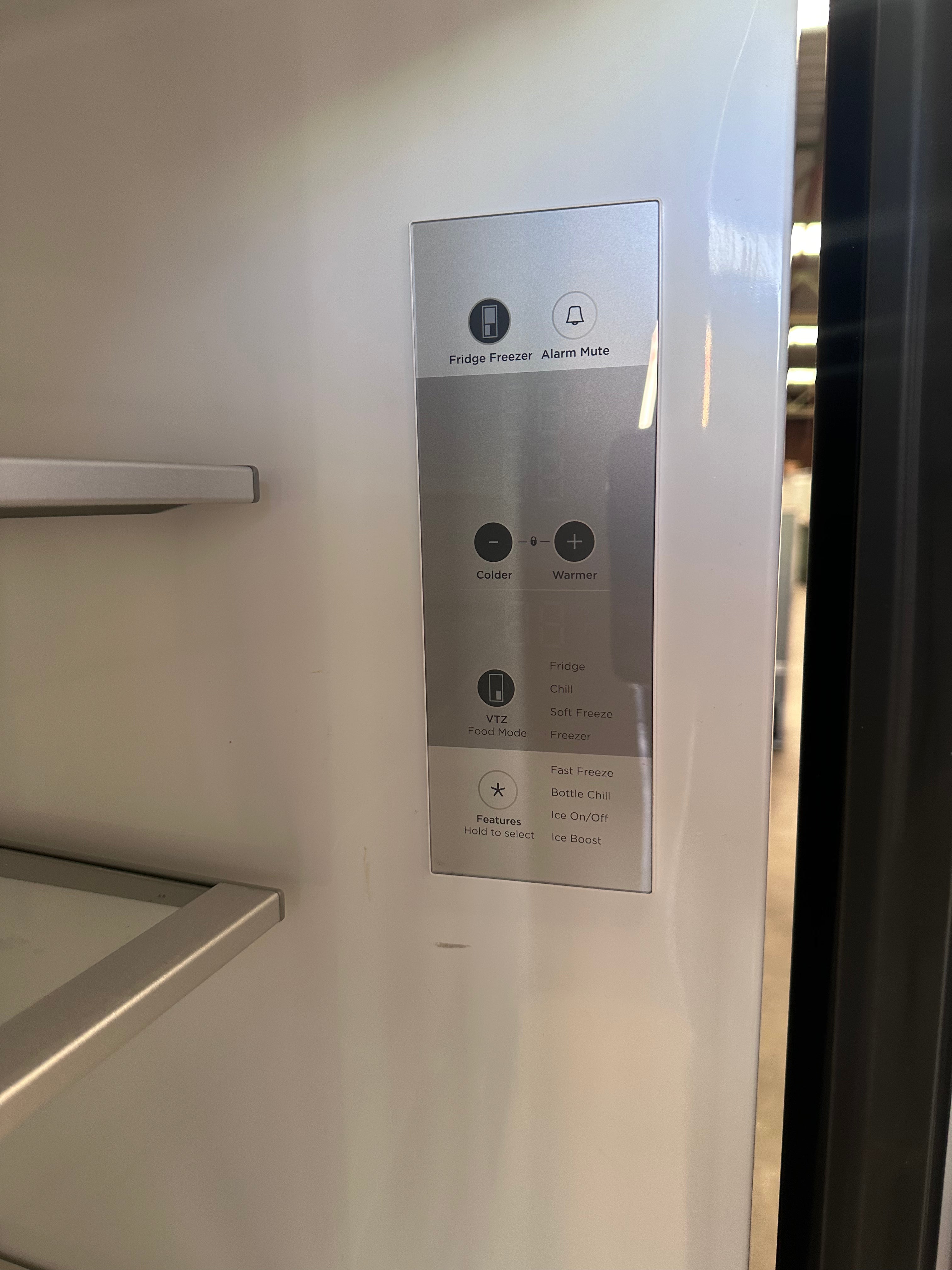 Fisher & Paykel RF605QNUVB1 538L Black Stainless Steel French Door Refrigerator - Factory Second | Perfect for Modern Kitchens & Open-Plan Living Spaces