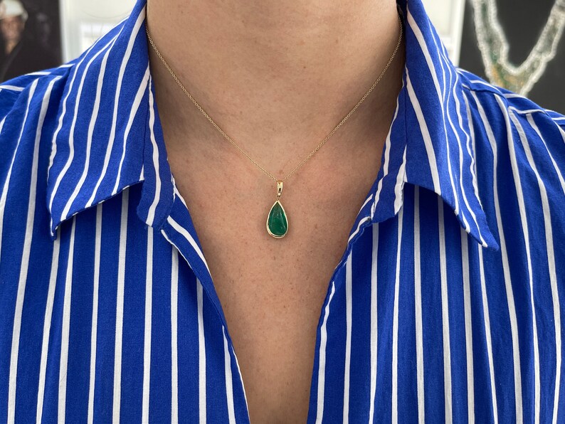 4.01ct 14K Yellow Gold Pear Shaped Natural Emerald Pendant Necklace - Open Back Bezel Setting for Elegant Evening Wear & Special Occasions
