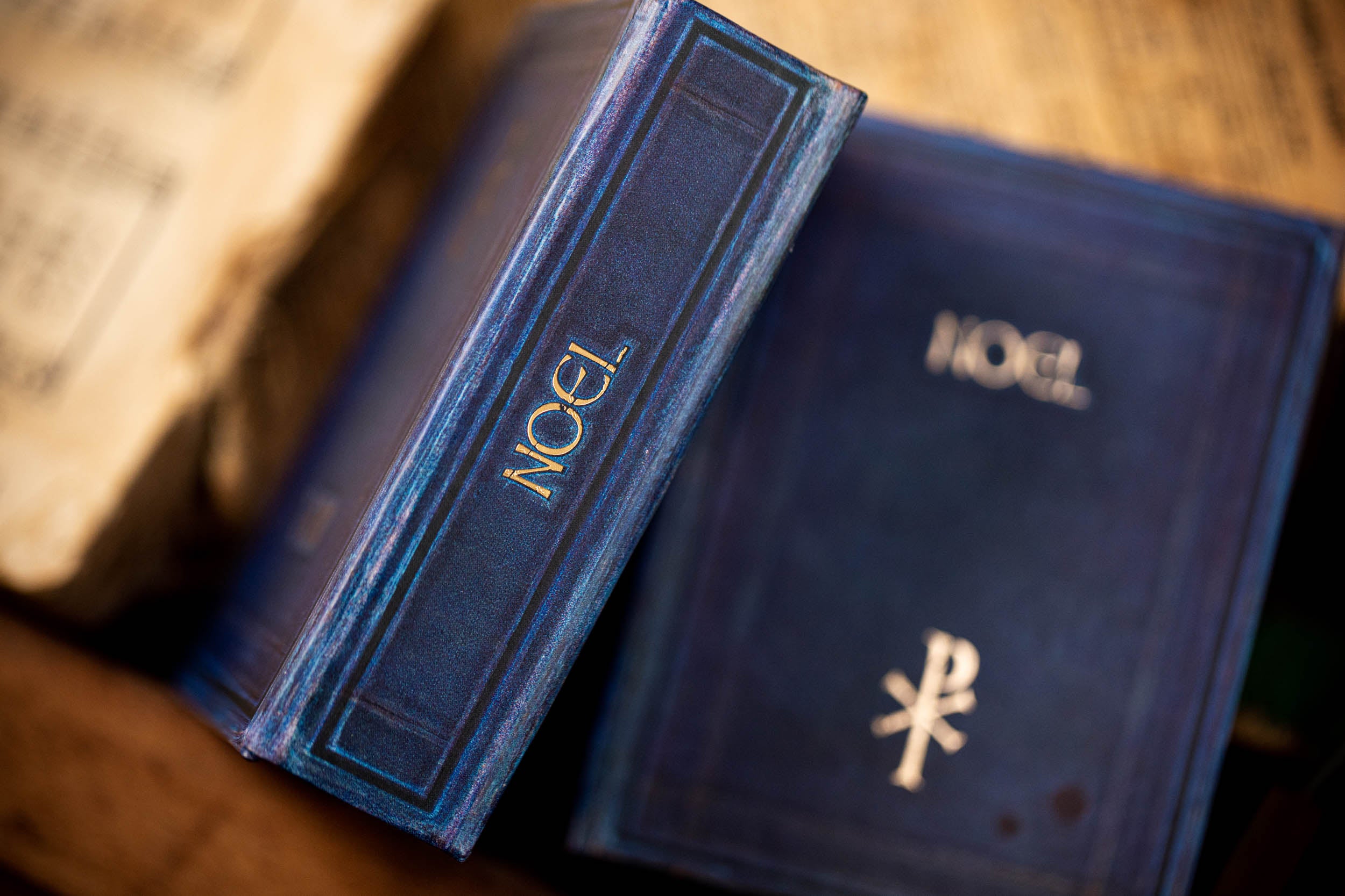 Premium Noel GLD Luxury Playing Cards - Elegant Gold Foil Deck for Poker, Magic Tricks & Collectors - Perfect for Parties, Casino Nights & Gifts