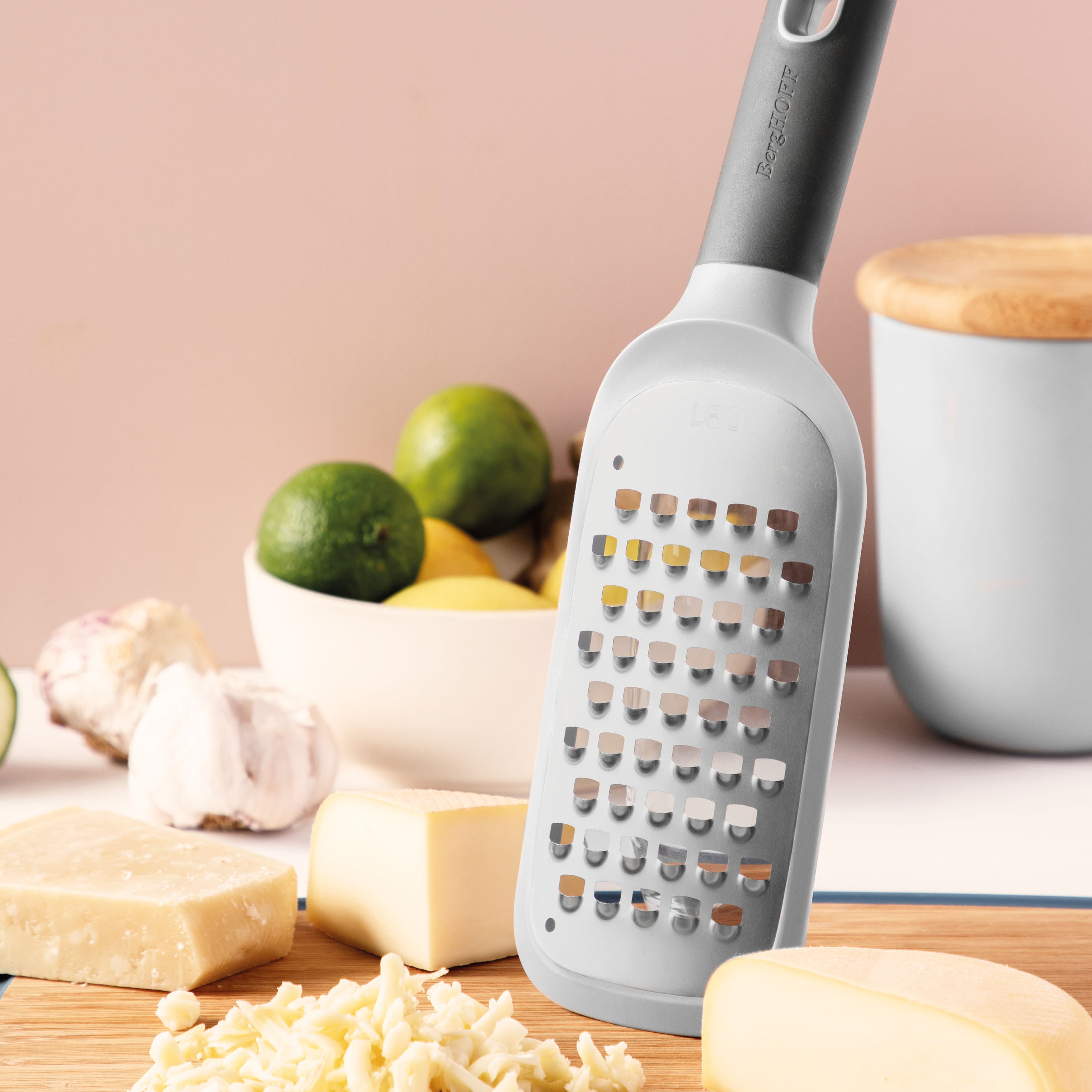 BergHOFF Leo 3-Piece Ultra Coarse Grater Set - Stainless Steel Cheese, Vegetable & Nut Grater for Kitchen, Salad & Baking - Perfect for Parmesan, Zucchini & Almonds