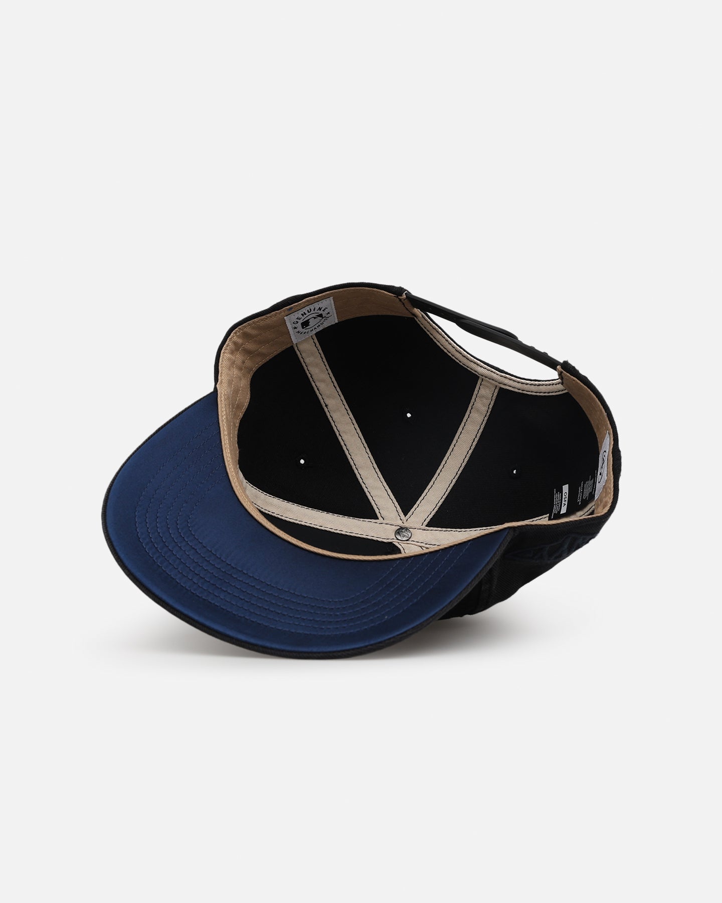 New York Yankees 'MLB Trophy Case' 47 Hitch Snapback Black Hat - Official MLB Licensed Adjustable Baseball Cap for Men & Women - Perfect for Games, Sports Events & Streetwear Fashion