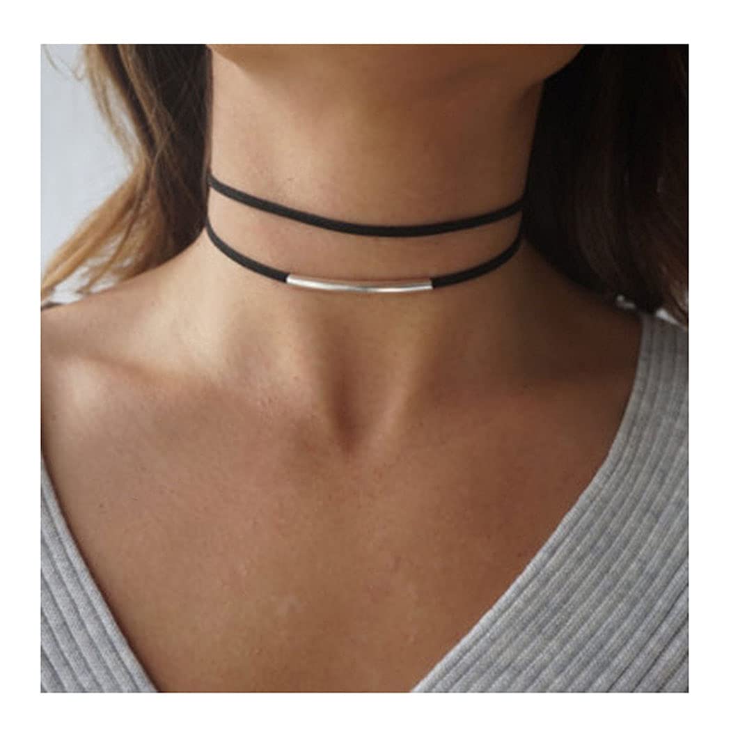Black Velvet Choker Necklace for Women - Punk Gothic Collar Jewelry - Perfect for Parties, Concerts & Night Out