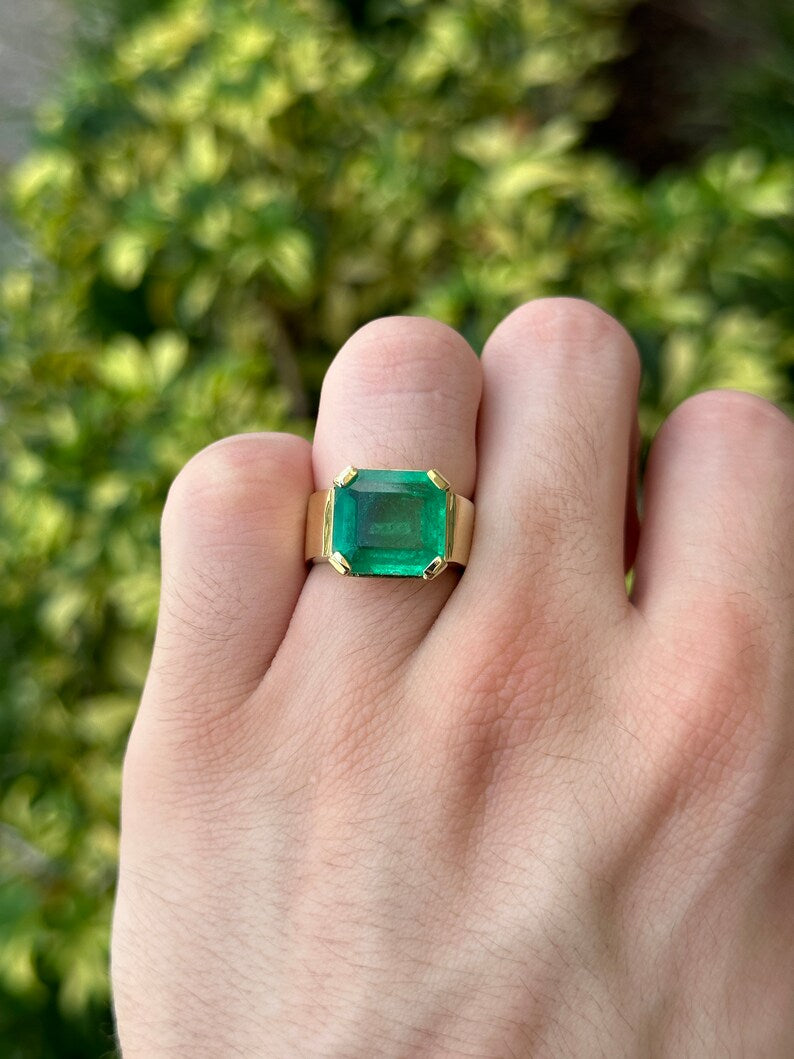 5.16ct 18K Gold Men's Emerald Ring - 4 Prong Solitaire Vivid Muzo Green Gemstone, 7.5mm Unisex Pinky Band for Wedding, Engagement & Luxury Gifts