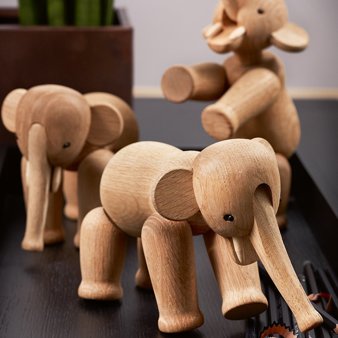 Handcrafted Elephant Figurine Statue - Resin Home Decor for Living Room, Office & Garden - Perfect Gift for Elephant Lovers & Feng Shui Decorations