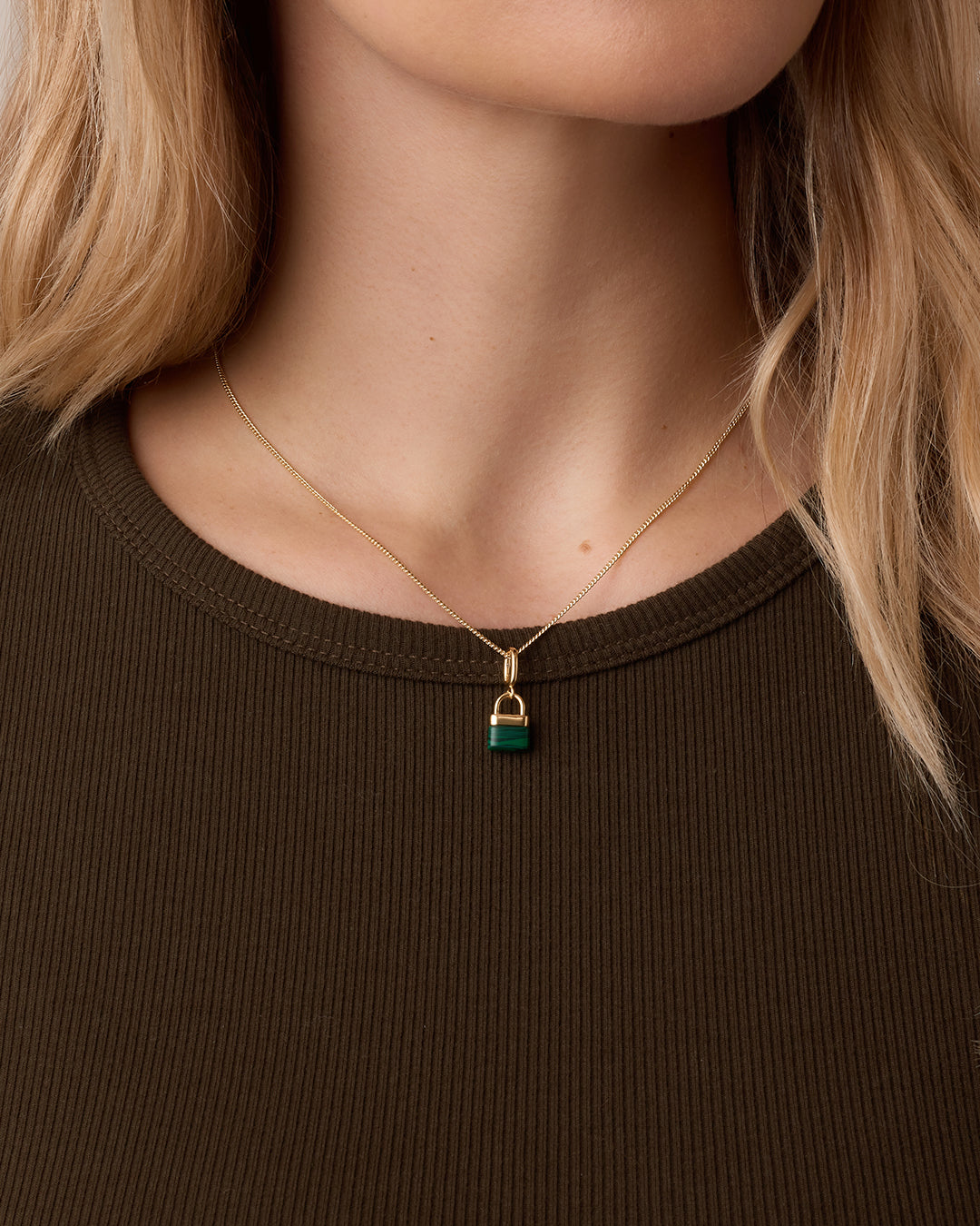 Stylish Padlock Parker Charm Necklace for Women - Elegant Fashion Jewelry Gift for Her - Perfect for Everyday Wear, Date Nights & Special Occasions