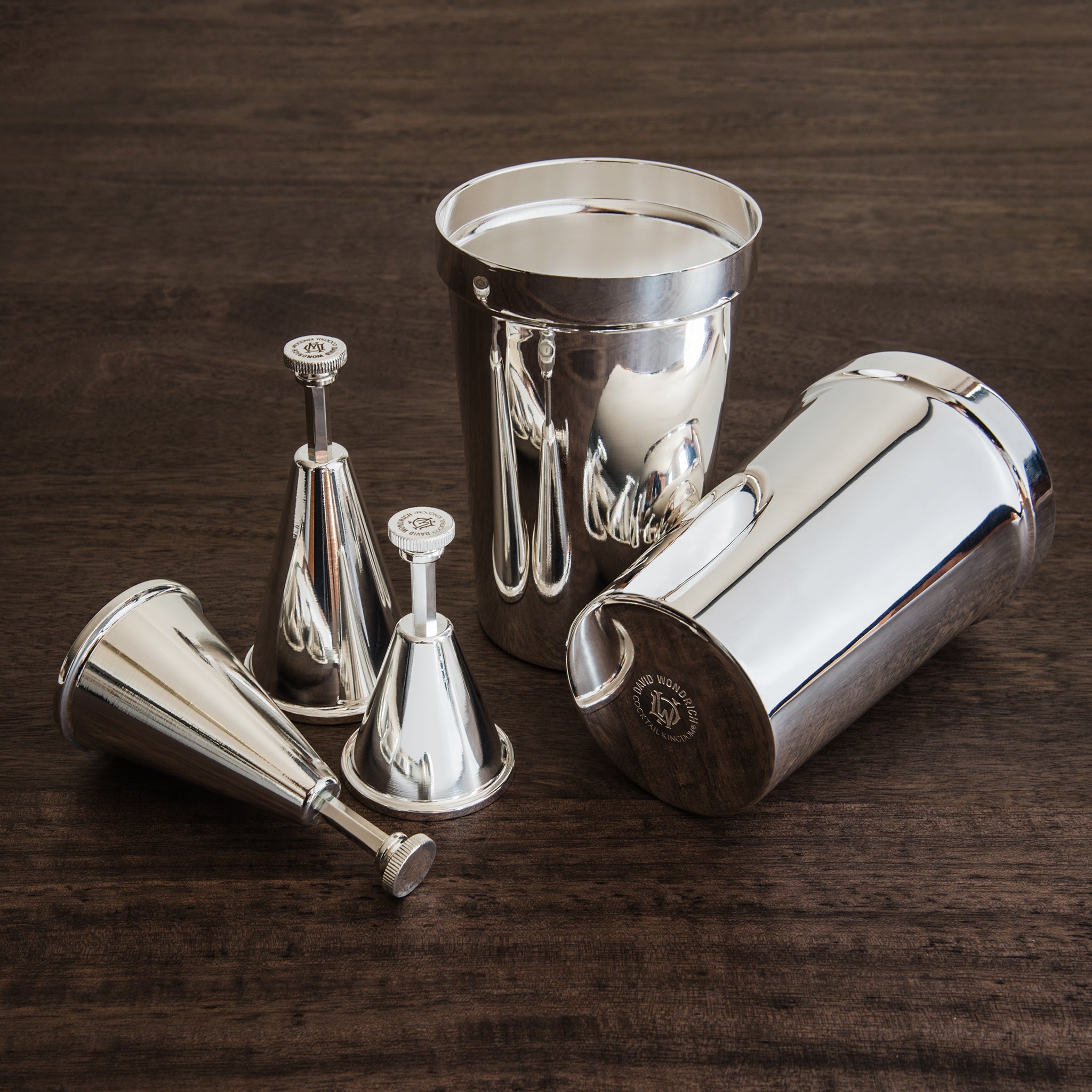 COLEY™ Stainless Steel Cocktail Shaker - 520ml (18oz) Silver Plated EPNS Bar Tool for Mixing Martinis, Margaritas & Cocktails - Perfect for Home Bars & Professional Bartenders