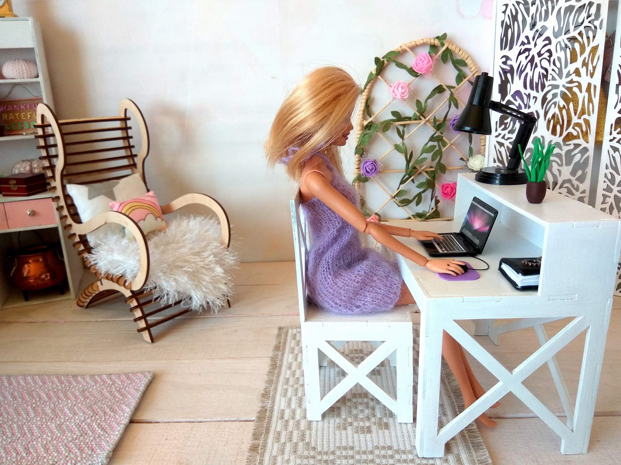 1:6 Scale Miniature Mouse for PC with Mouse Pad - Perfect for Dollhouse, Laptop Diorama & Miniature Computer Setup Scenes