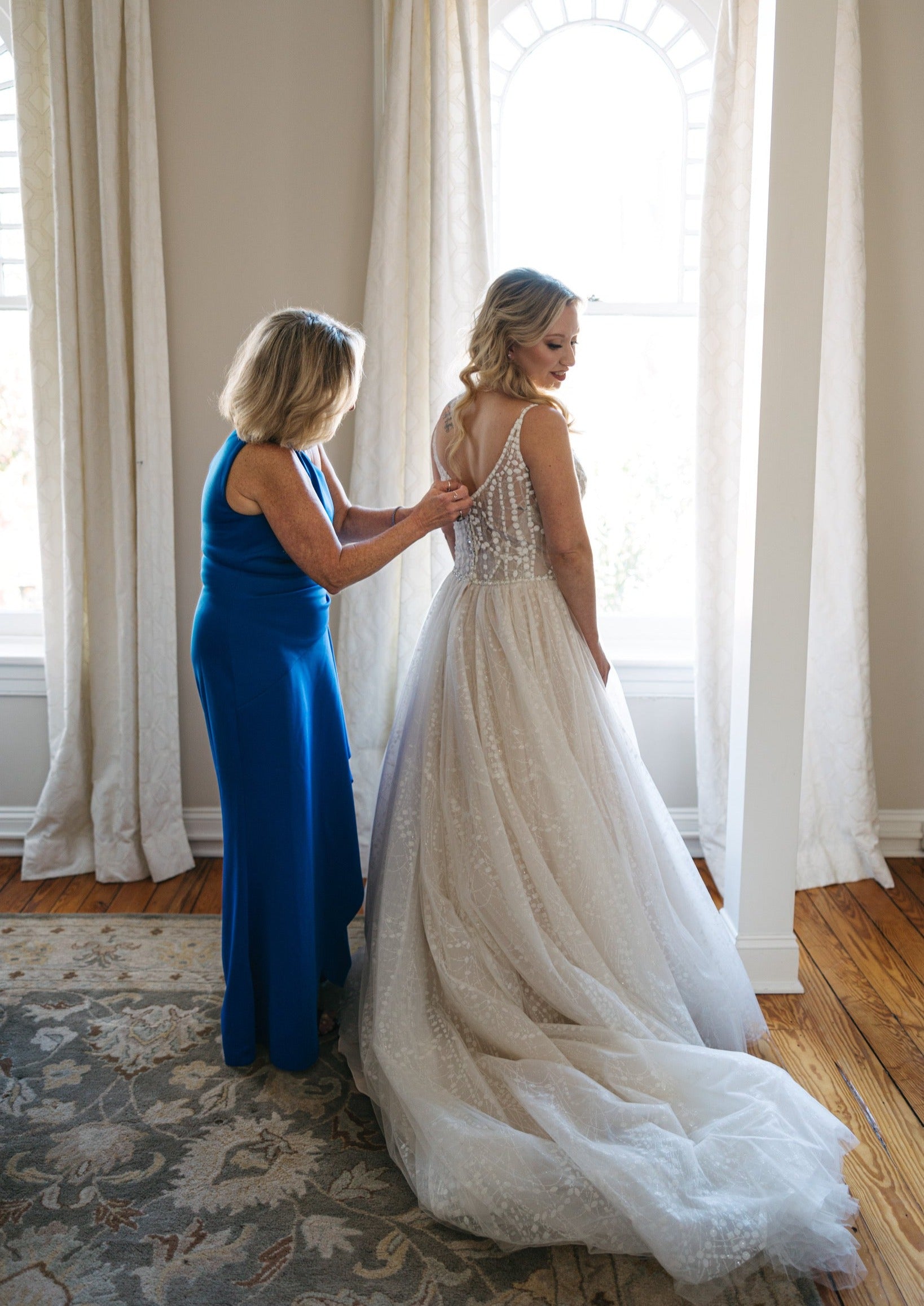 Maggie Sottero Kayla Luxury Pre-Owned Wedding Dress - Perfect for Vintage Brides & Second Weddings