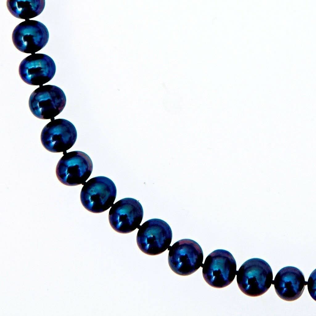 Elegant Classic Pearl Necklace for Women - Timeless Jewelry Gift for Wedding, Anniversary & Special Occasions | Perfect for Evening Events & Formal Wear