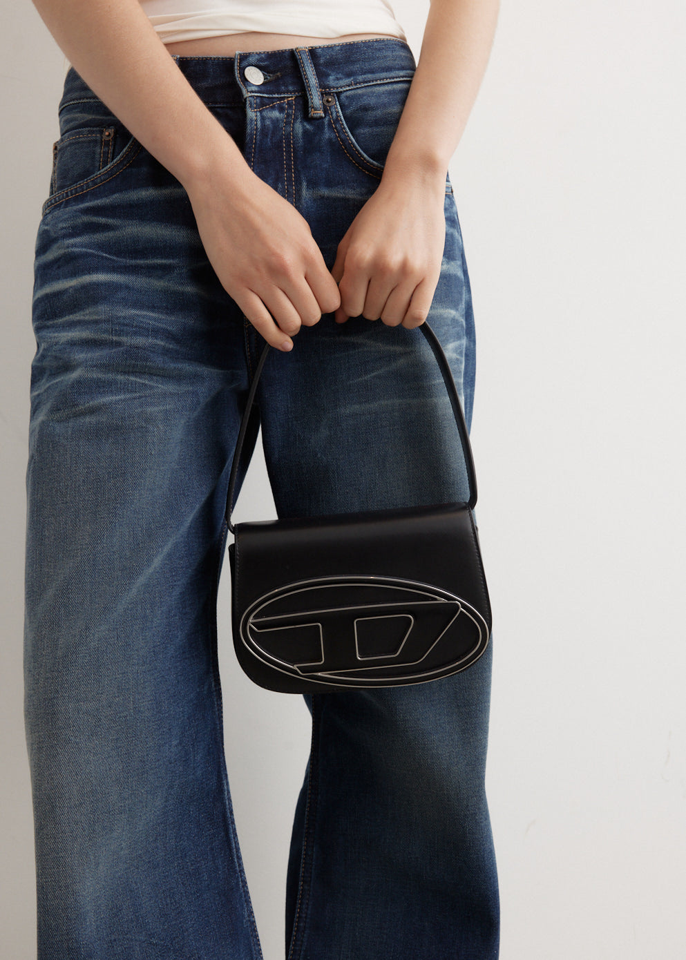 1DR Shoulder Bag for Women & Men - Lightweight Crossbody Sling Bag - Perfect for Travel, Work & Everyday Use
