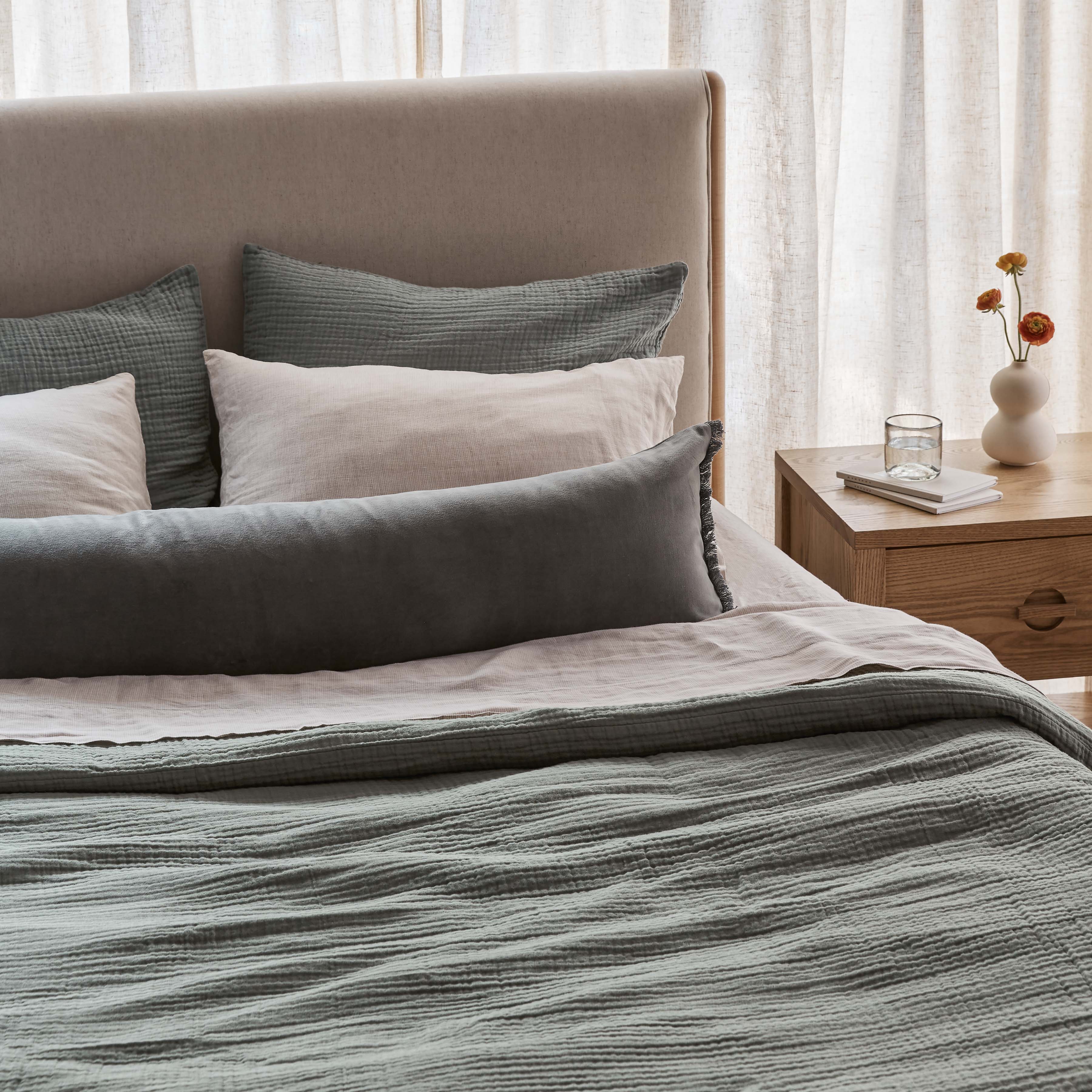 Organic Cotton Gauze Pillow Shams - Soft & Breathable Bedding for a Comfortable Sleep - Perfect for Home, Hotel, and Guest Room Decor