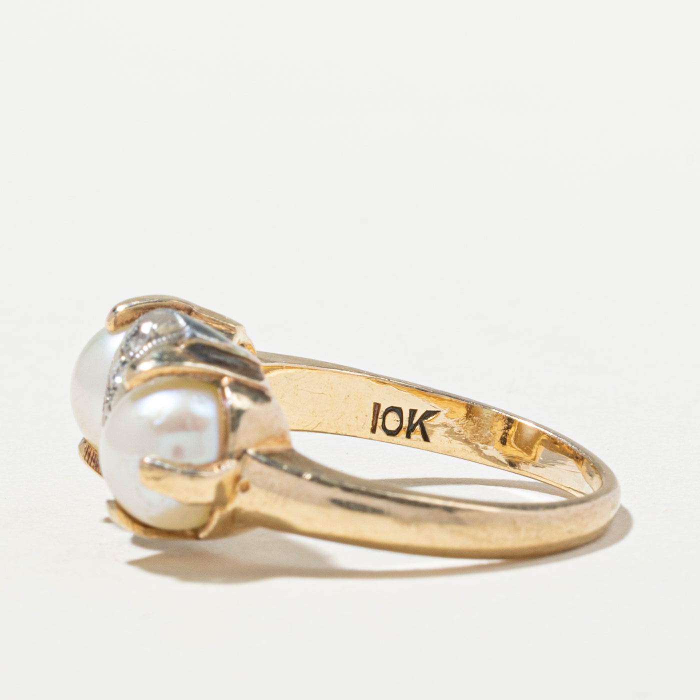 Toi et Moi Pearl & Diamond Engagement Ring - 0.06 Carat Total Weight (CTW) - Size 5 - Elegant Promise Ring for Women, Perfect for Anniversaries & Proposals
