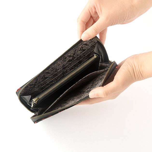 Premium Japanese Deerskin Leather Wallet with Urushi Lacquer - Cherry Blossom & Gray Black U-Zip Design | Handcrafted in Japan | Perfect for Everyday Use & Luxury Gifting