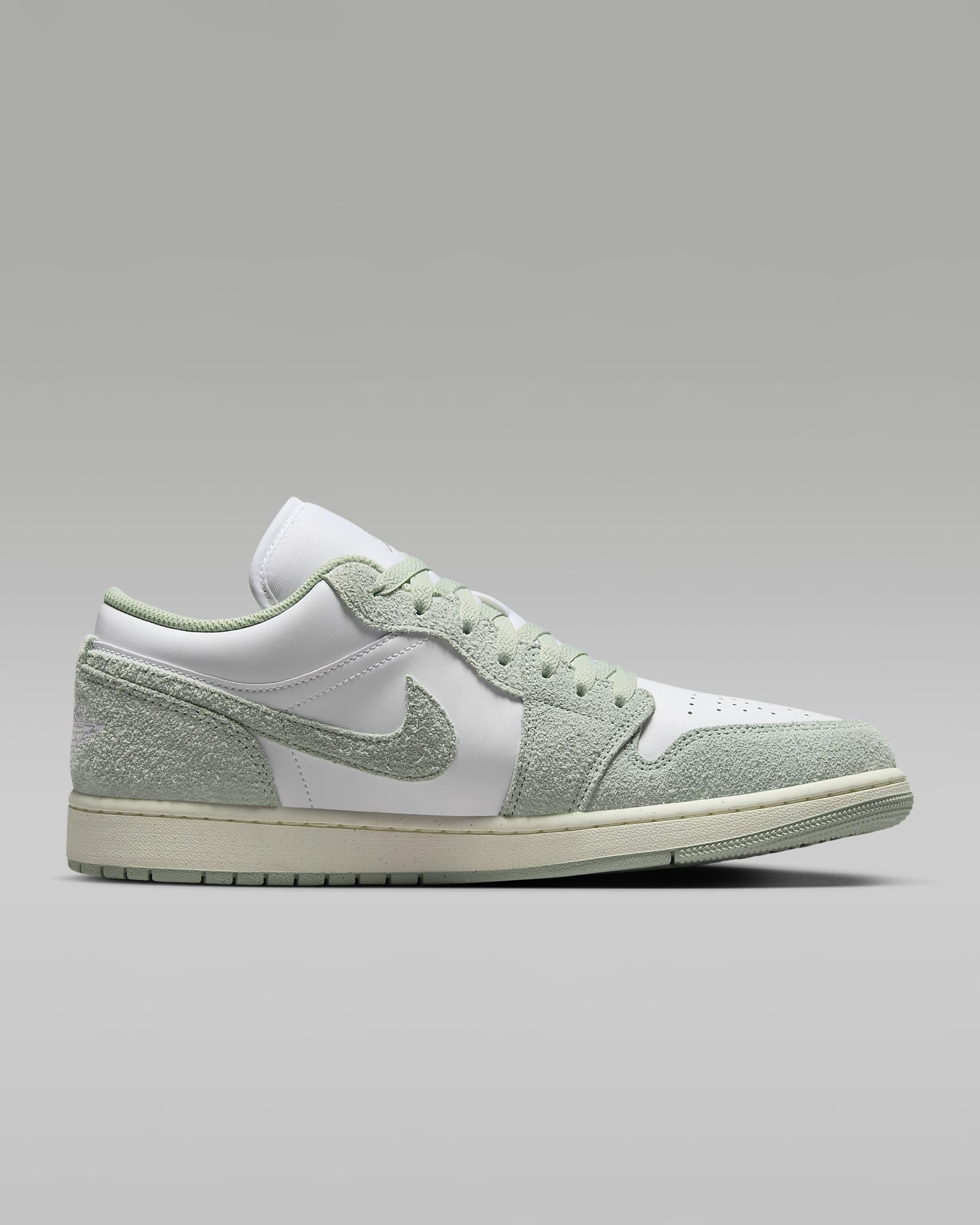 Men's Air Jordan 1 Low Sneakers - Retro Basketball Shoes for Men - Comfortable Casual Streetwear - Perfect for Sports, Gym & Everyday Wear