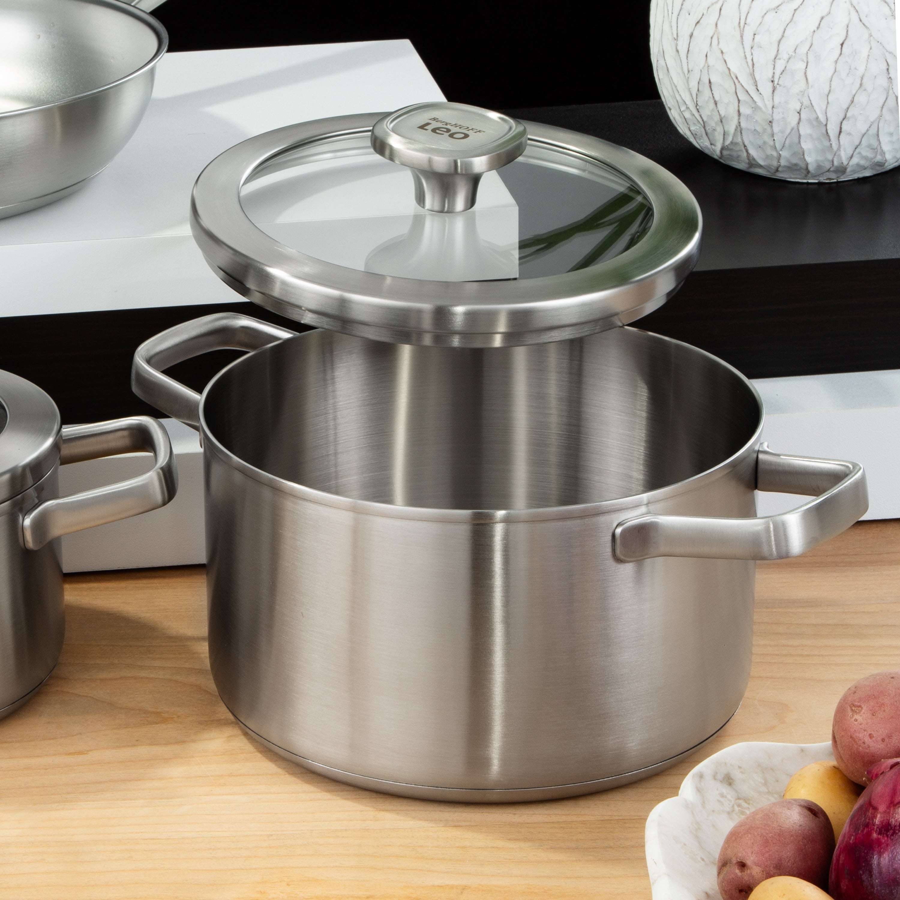 BergHOFF Leo Graphite Recycled 18/10 Stainless Steel Stockpot 8-Quart (3.6L) with Glass Lid - Durable Cooking Pot for Soups, Stews & Pasta | Induction Compatible