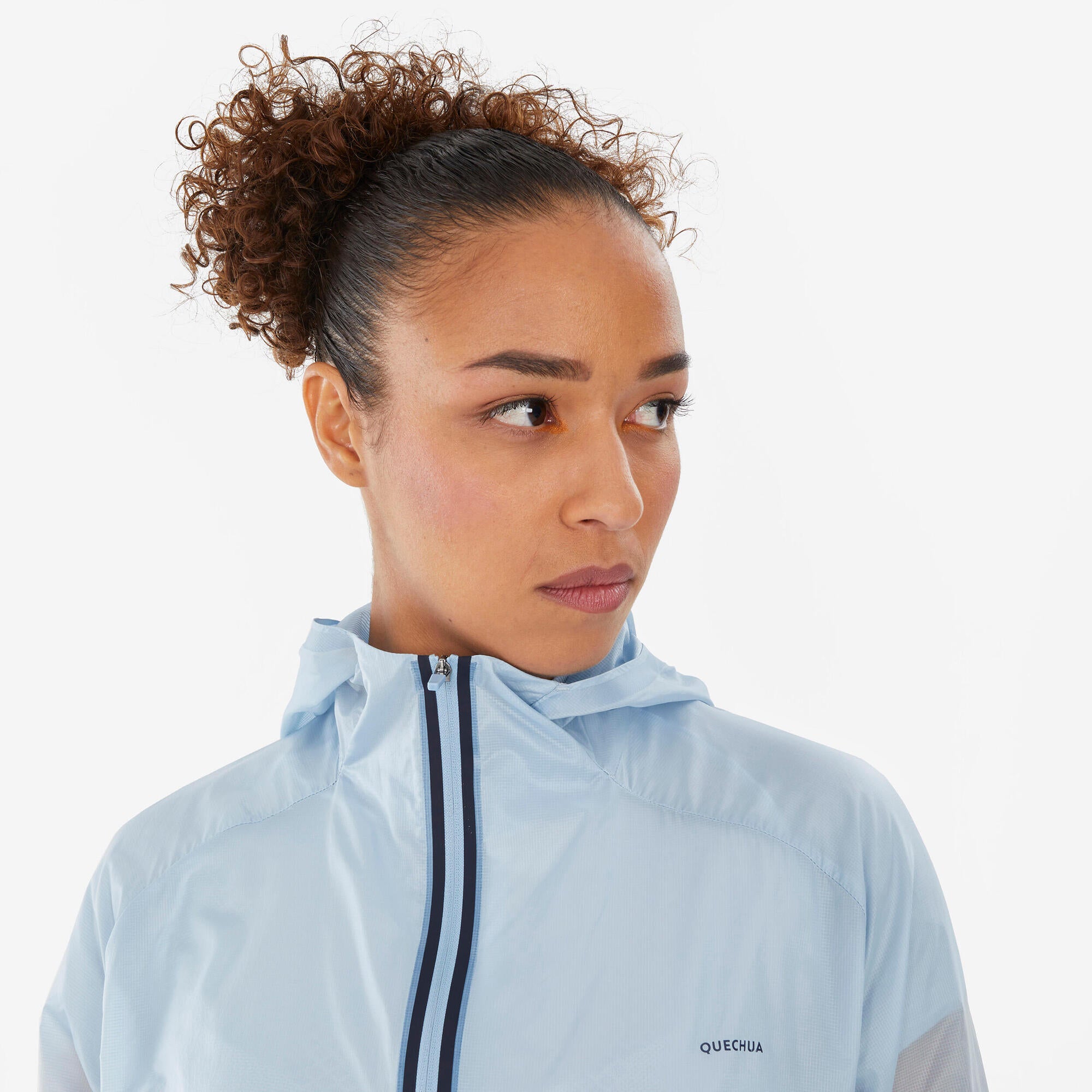 Quechua Women's MH900 Lightweight Windproof Jacket - Water-Resistant Hiking & Outdoor Jacket for Running, Camping & Travel
