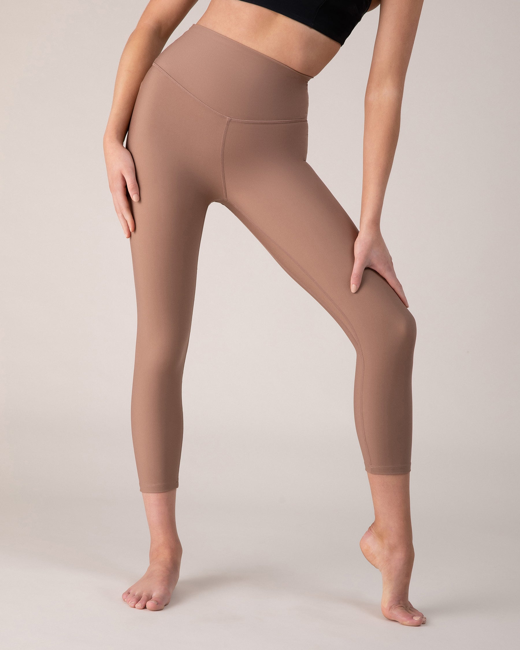 BLOCH Sculpt 3/4 Length Yoga Leggings for Women - High Waisted Workout Tights for Pilates, Barre & Dance - Comfortable Stretchy Activewear for Fitness & Lounge