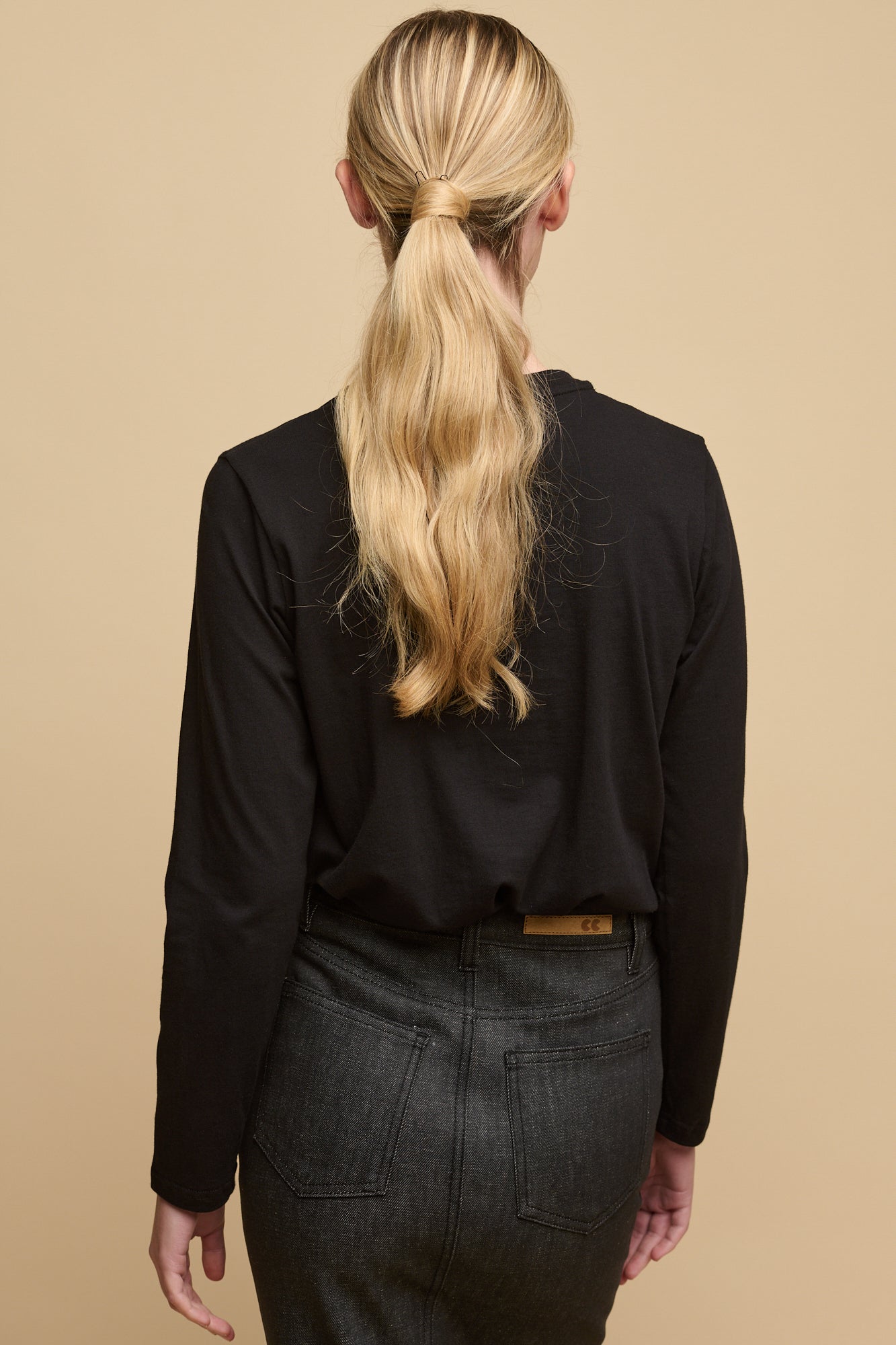 Women's Long Sleeve T-Shirt - Soft Cotton Basic Tee in Black | Casual Everyday Wear, Layering Essential & Office Outfit