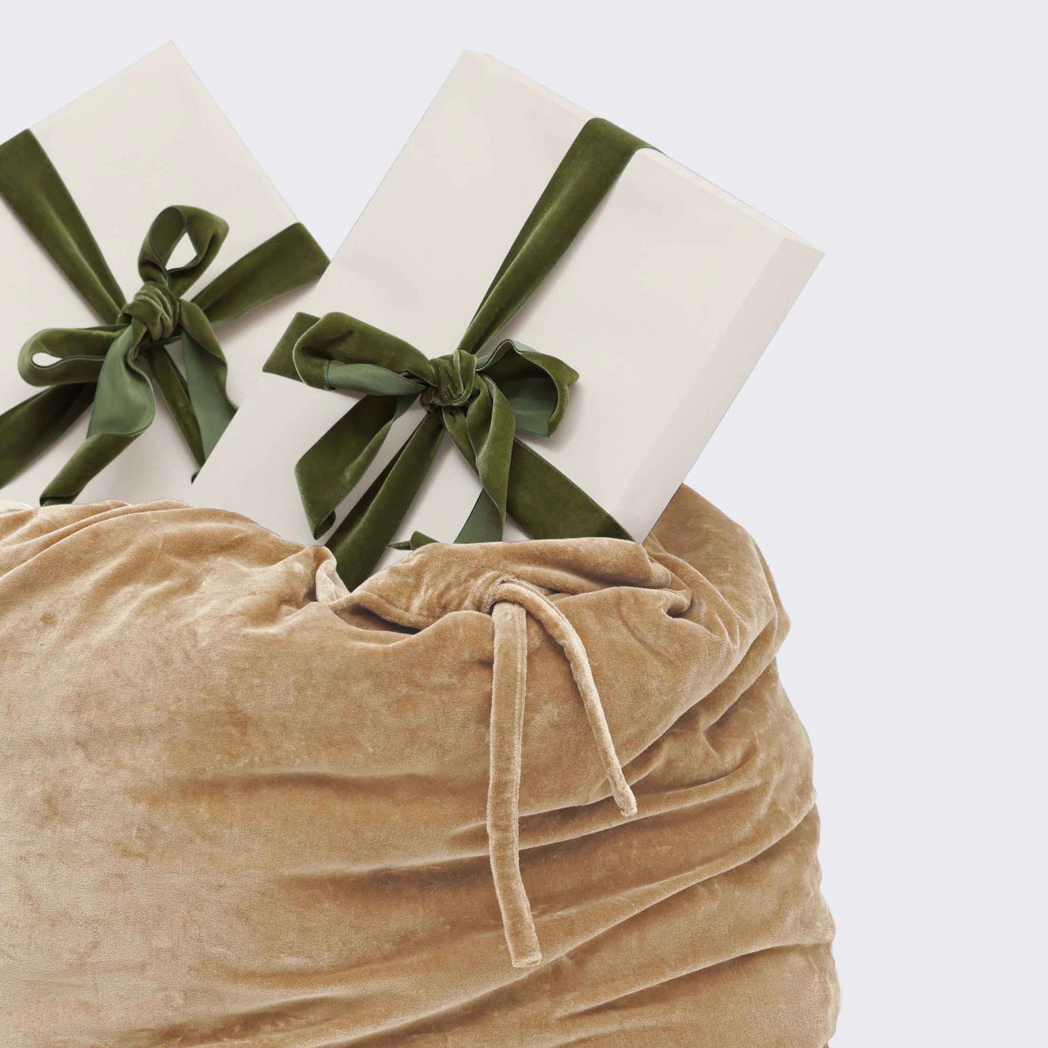 Luxury Velvet Gift Bags for Jewelry, Cosmetics & Special Occasions - Premium Velvet Pouch for Wedding Favors, Birthday Presents & Holiday Gifts