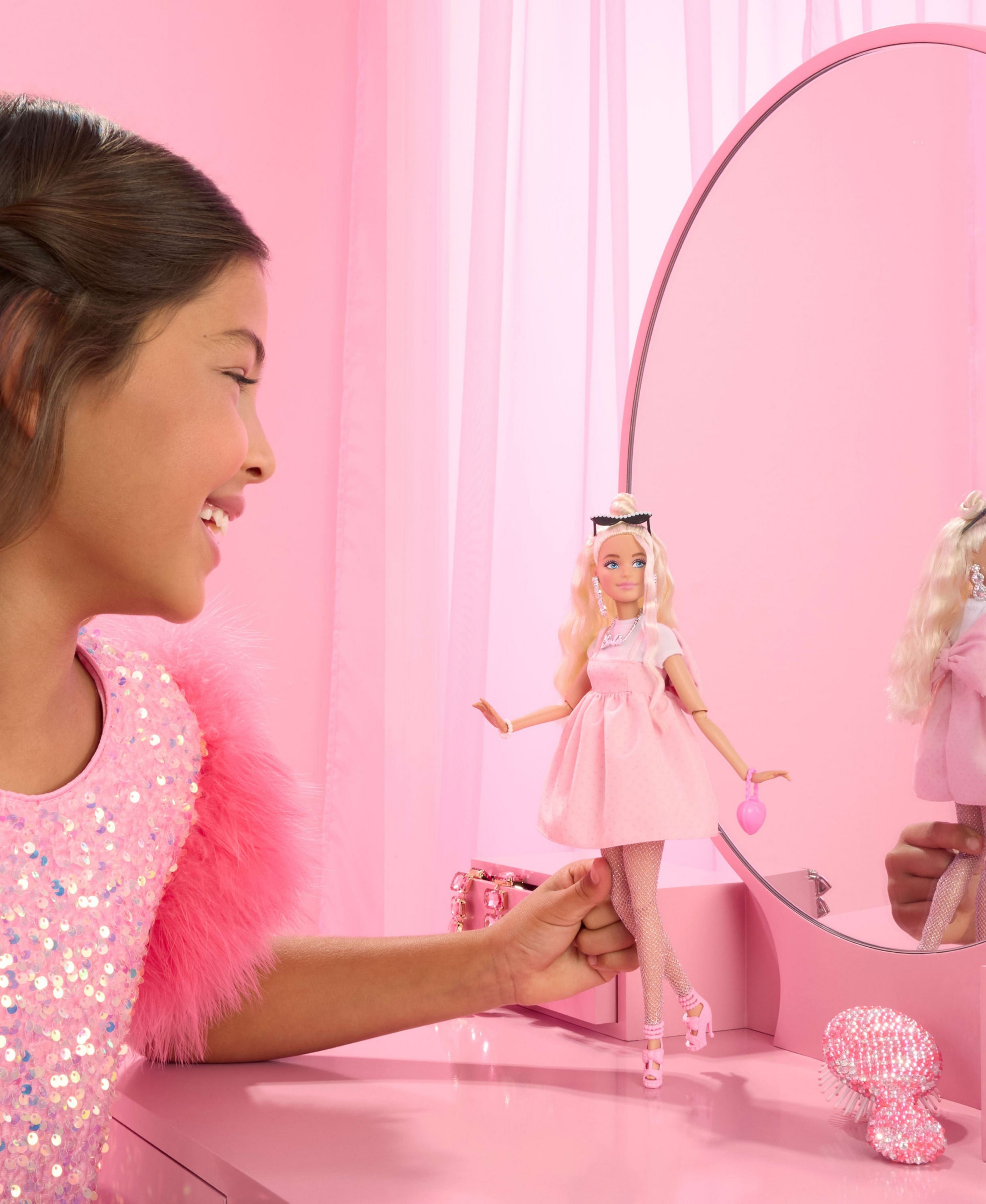 Barbie Deluxe Style Fashion Doll with Blonde Hair & Top Knot Bun - Perfect for Collectors, Gift Giving & Playtime Fun
