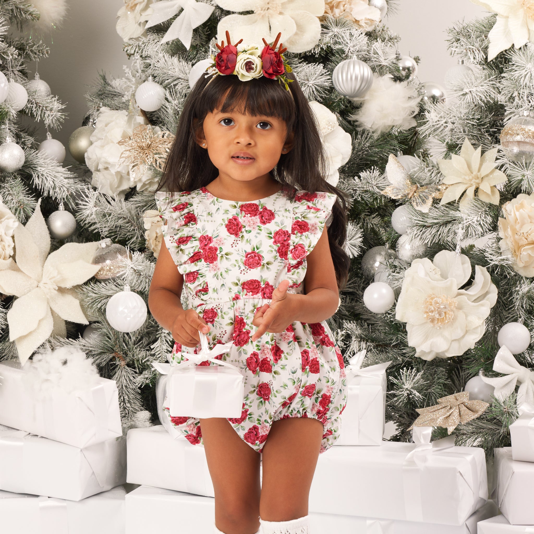 Festive Reindeer Antler Headband for Christmas - Perfect for Holiday Parties, Costumes & Family Photos