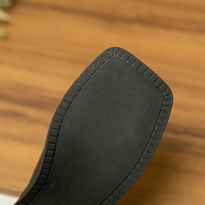 2023 British Style Women's Flat Slippers with Metal Chain Design - Comfortable Casual Mules for Party & Work Wear (Sizes 41-43) | Perfect for Office, Home & Evening Events