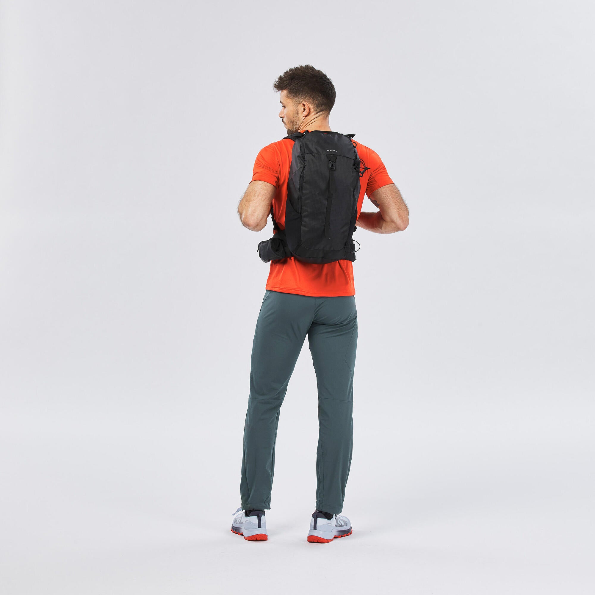 Quechua MH100 20L Lightweight Hiking Backpack for Men & Women - Water-Resistant Daypack for Outdoor Adventures, Camping & Travel
