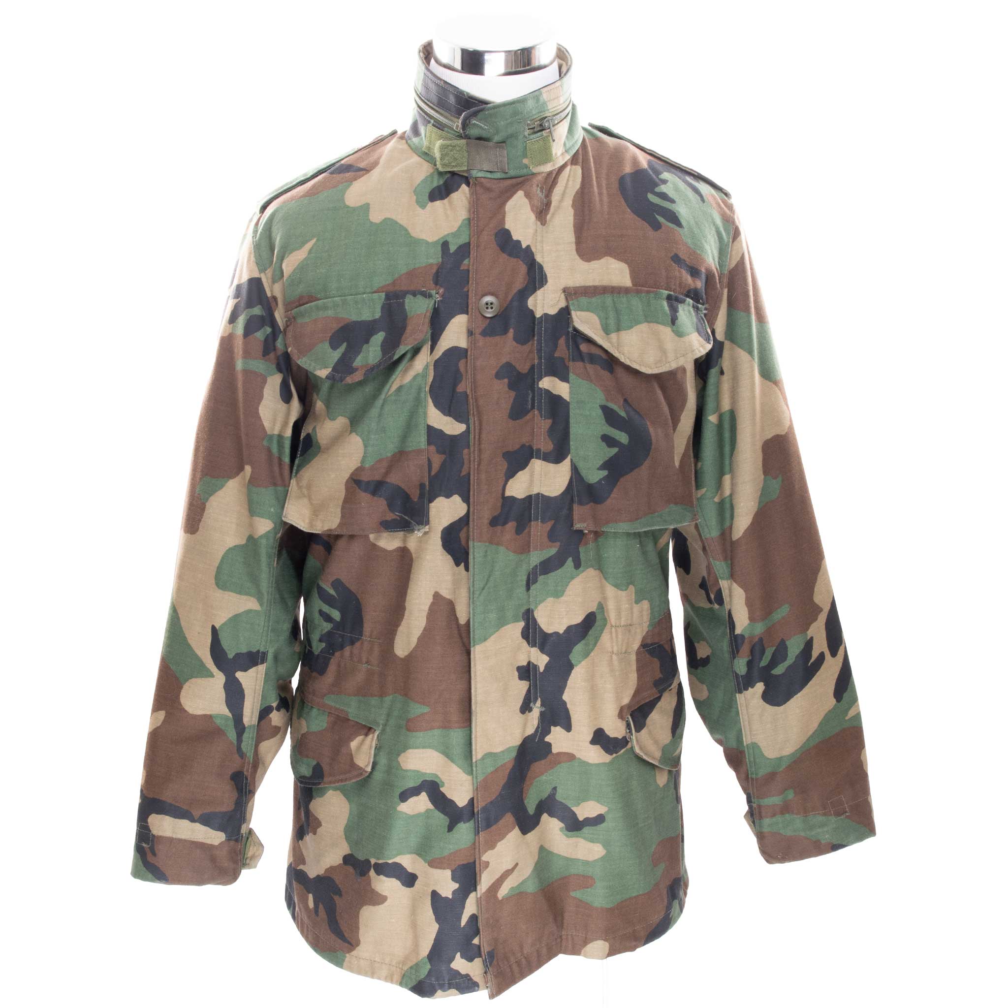 Vintage US Army M65 Woodland Camo Field Jacket 1985 Small Long - Military Surplus Outerwear for Hunting, Hiking & Outdoor Adventures