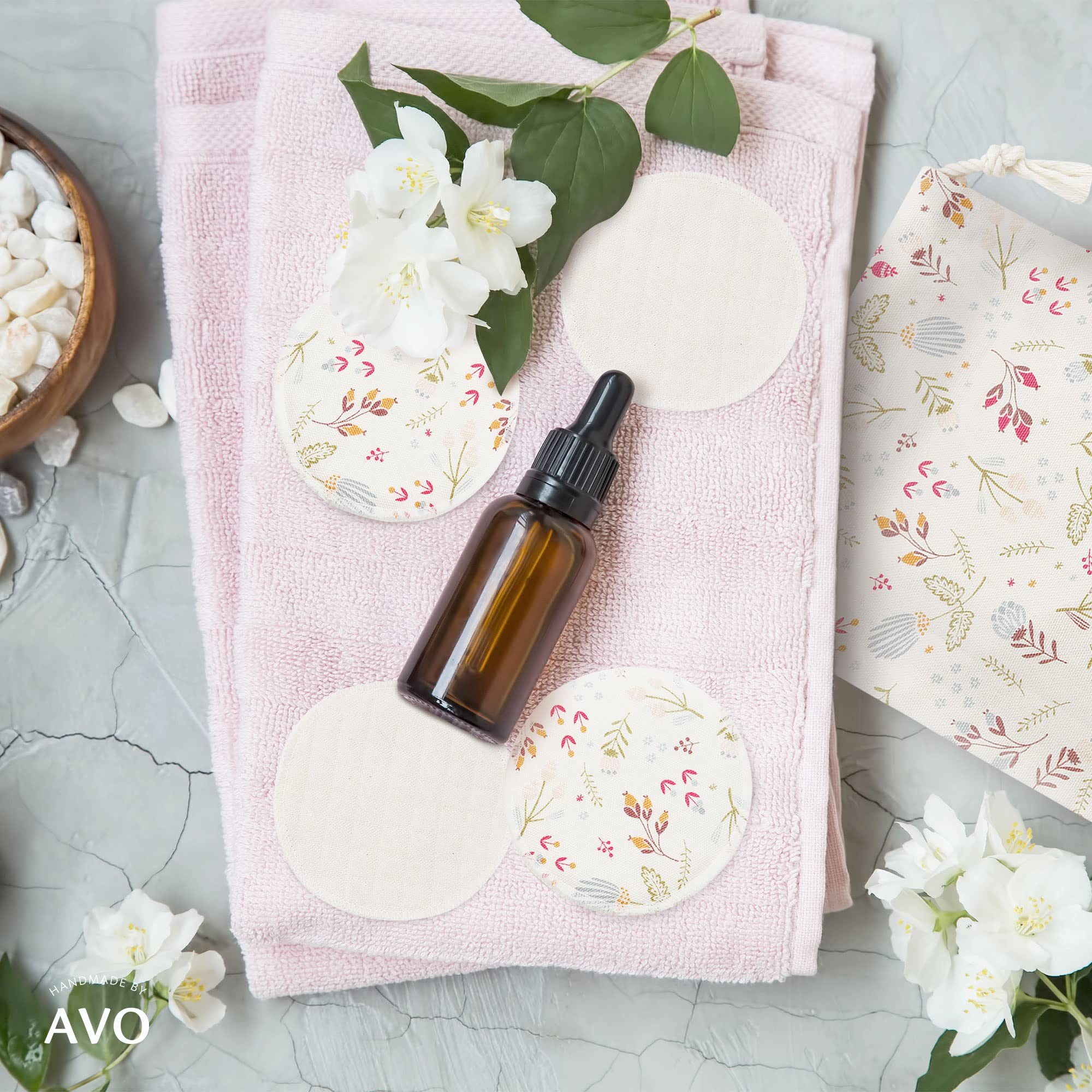 Organic Cotton Reusable Makeup Remover Pads - Eco-Friendly Facial Rounds with Laundry Bag (Ivory Flower) | Gentle Cleansing for Sensitive Skin, Perfect for Travel & Daily Beauty Routine