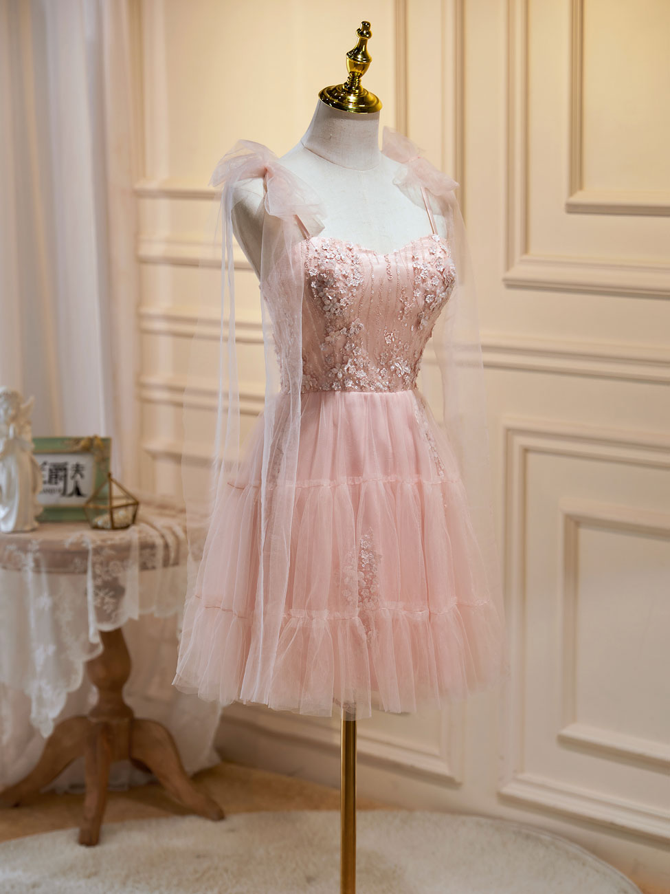 Sweetheart Neckline A-Line Pink Short Prom Dress with Lace Applique Beading - Elegant Formal Homecoming Dress for Teens, Perfect for Dances, Parties & Special Occasions