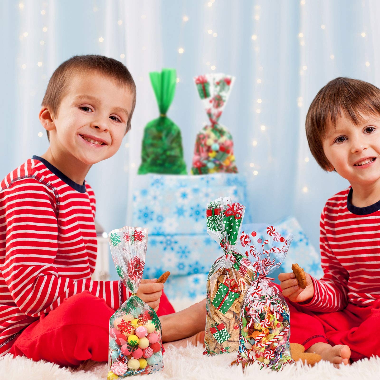 120-Piece Christmas Goodie Bags Set - 8 Styles Holiday Cellophane Treat Bags for Candy, Cookies & Party Favors with 200 Twist Ties - Perfect for Christmas Parties, Gift Giving & Holiday Celebrations