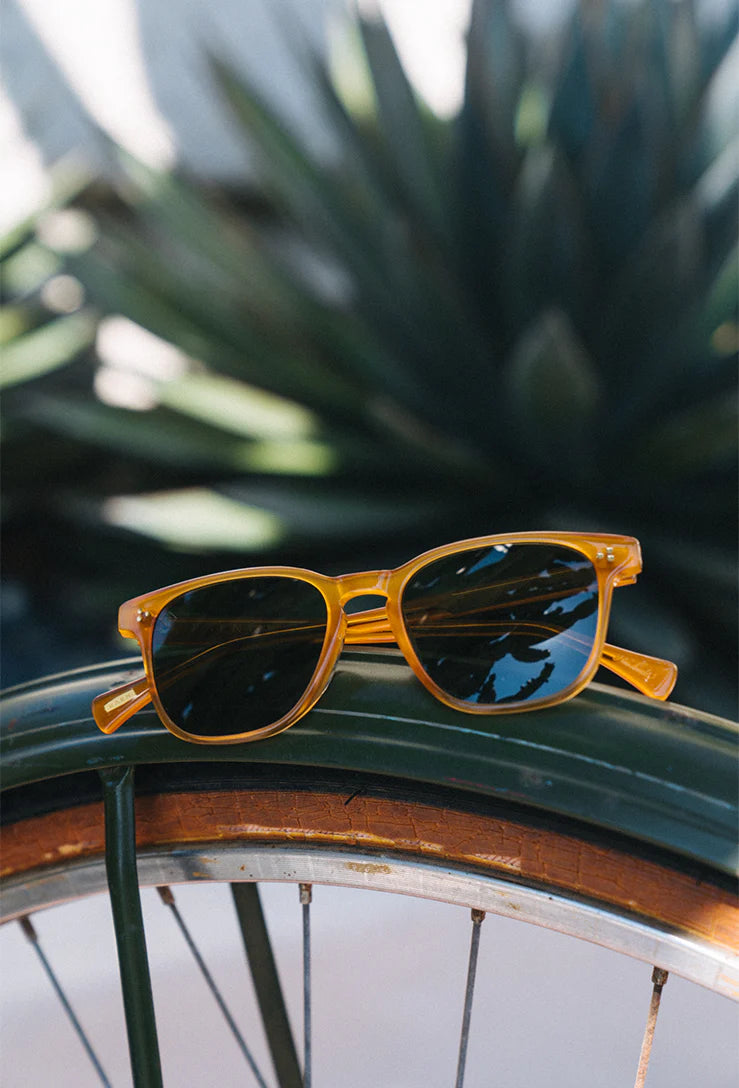RAEN ALVEZ Polarized Sunglasses for Men & Women – UV Protection, Lightweight & Stylish – Perfect for Driving, Beach, and Outdoor Activities
