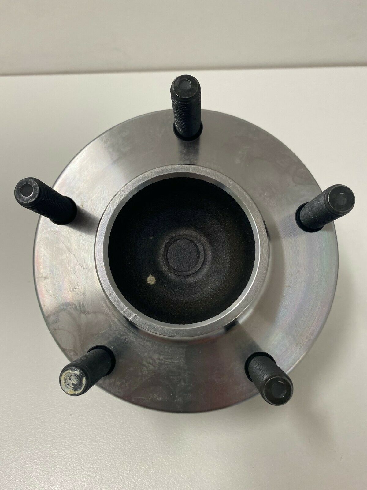 Genuine Holden Commodore VT WH Right Front ABS Hub and Bearing Assembly - Perfect for Smooth Braking & Safe Driving