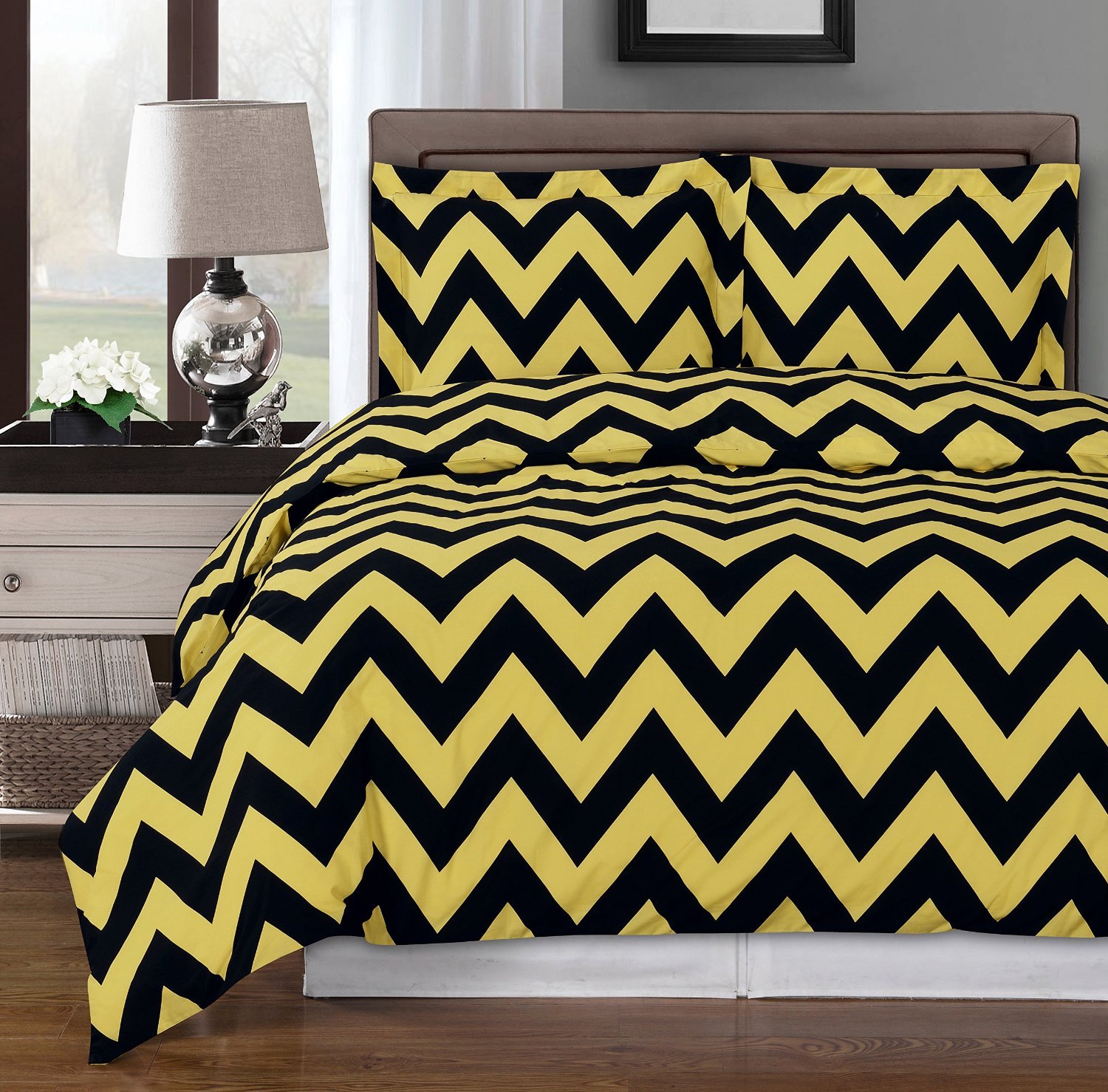 Royal Hotel Bedding Gold & Black Chevron 4-Piece Full/Queen Comforter Set - 100% Cotton, 300 Thread Count - Luxury Bedding for Master Bedroom, Guest Room & Hotel Decor