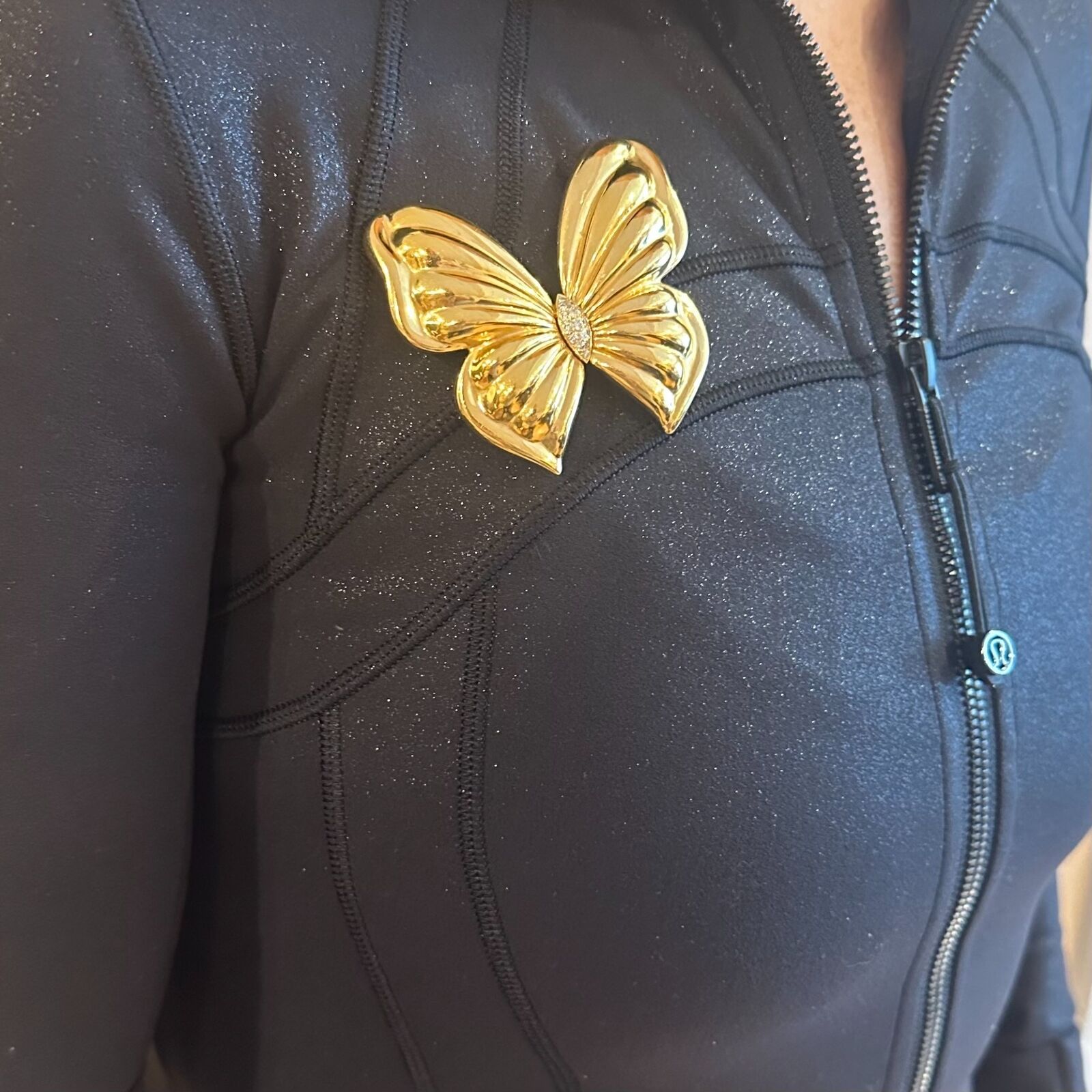 Authentic Van Cleef & Arpels 18k Yellow Gold Extra Large Butterfly Pin Brooch - Luxury Jewelry for Women, Perfect for Special Occasions, Weddings and Gift Giving