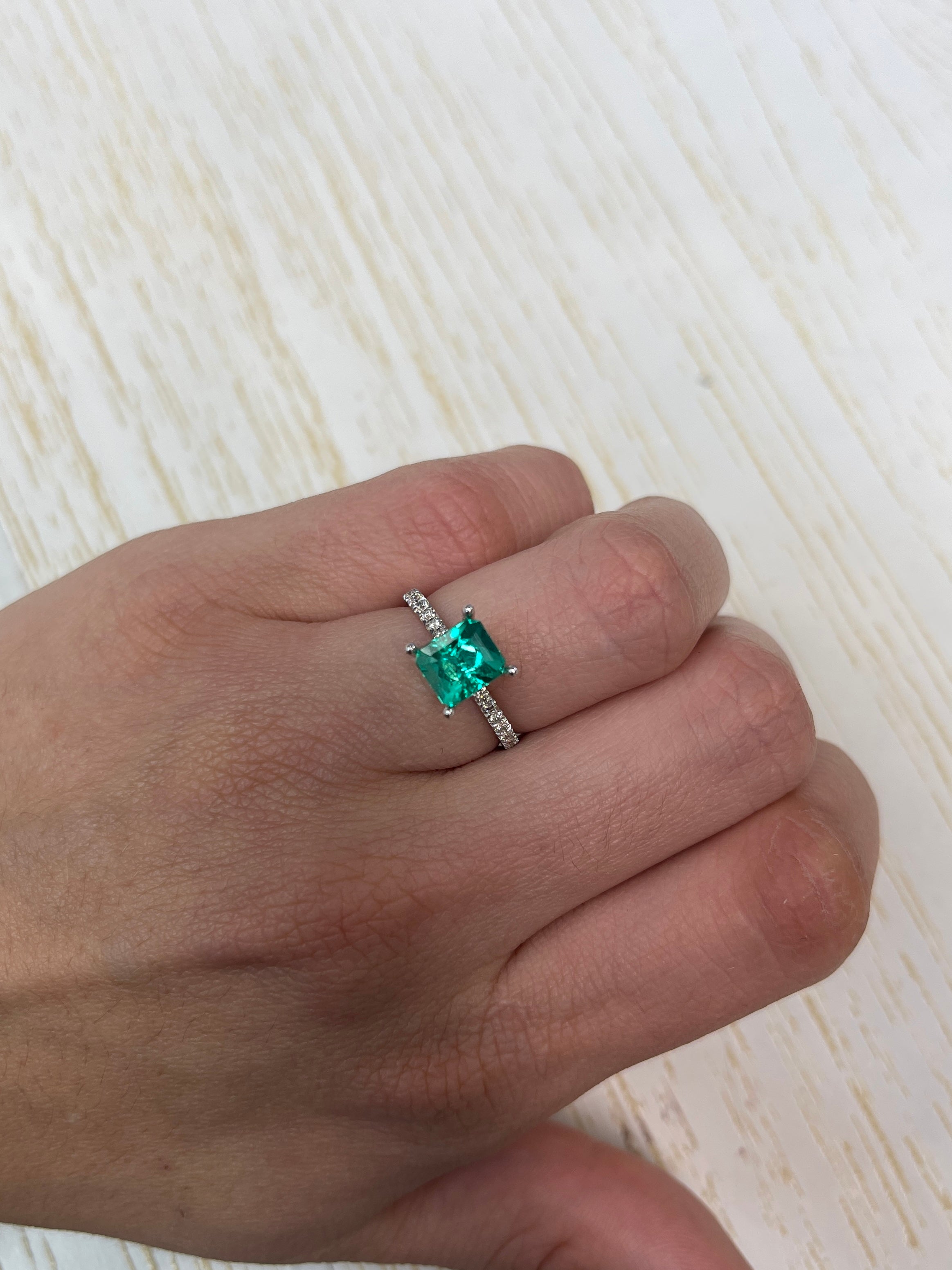 1.66 Carat RARE Certified Butterfly Effect/Drop of Oil Muzo Green Natural Loose Colombian Emerald Gemstone - Perfect for Engagement Rings, Fine Jewelry & Collector's Pieces